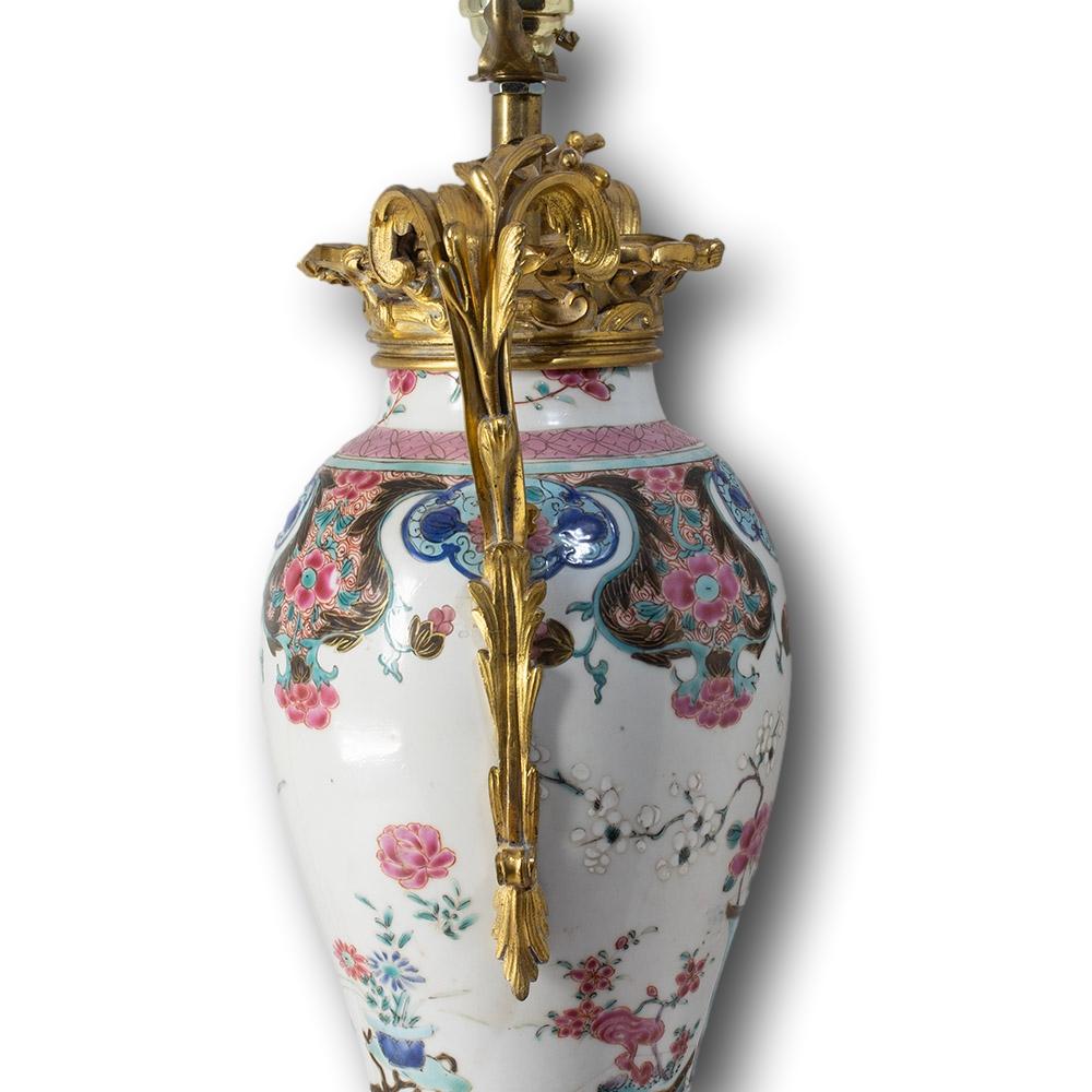 Lampes chinoises Qianlong du 18e siècle montées en bronze doré en vente 2