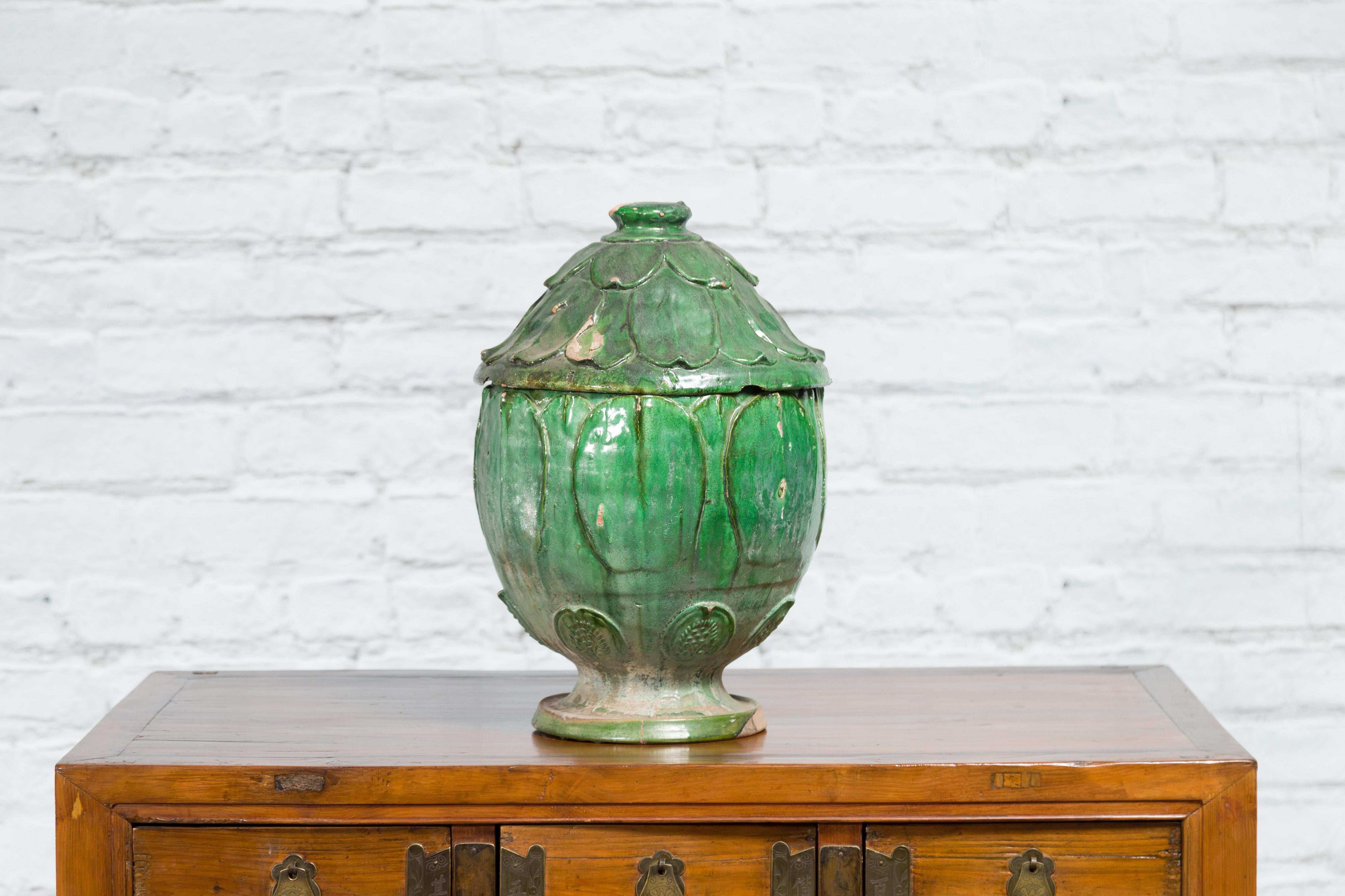 14th Century Yuan Dynasty leaf-green glazed lotus burial jar For Sale 7