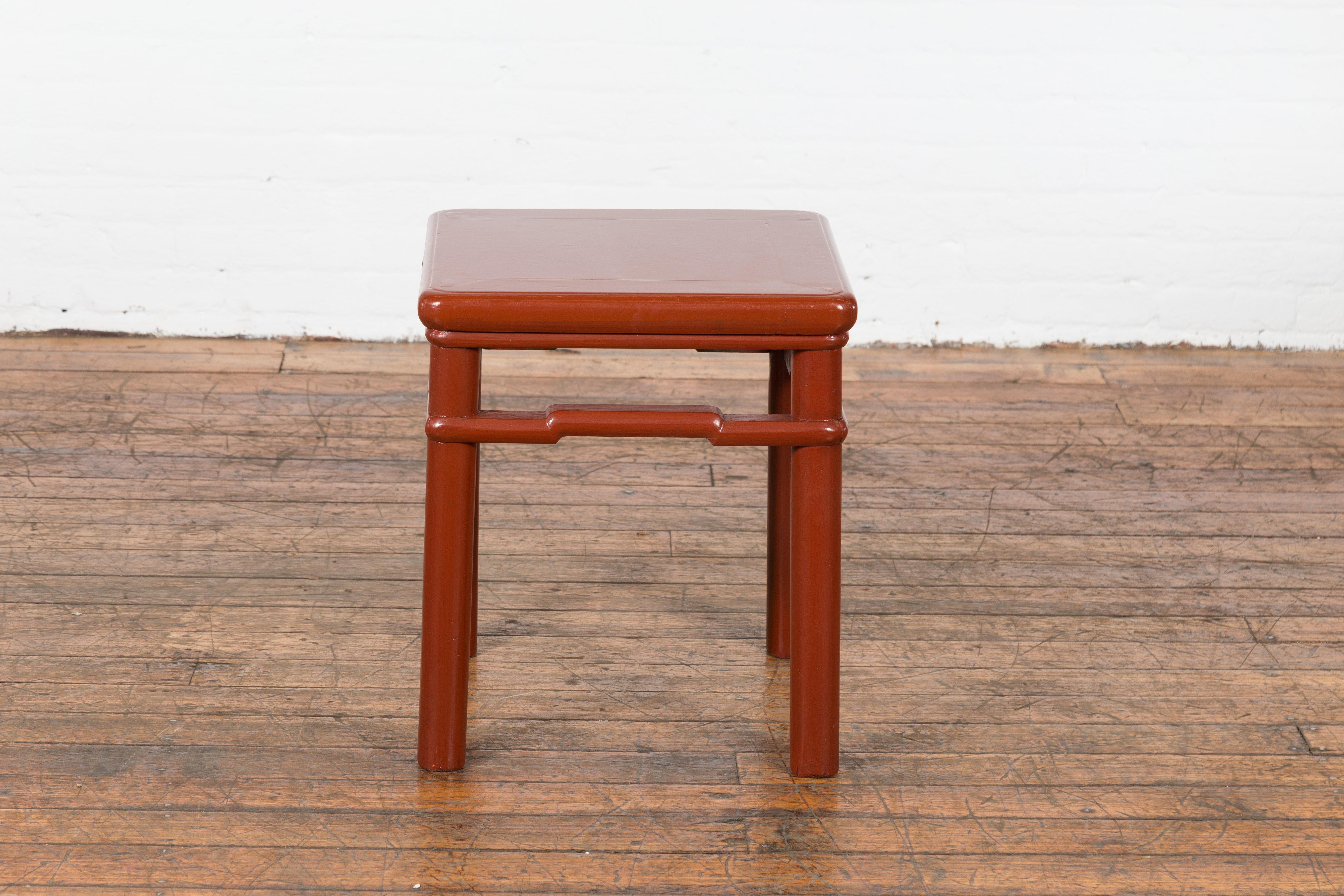 20th Century Chinese 1900s Qing Dynasty Red Lacquer Stool or Table with Humpback Stretchers For Sale