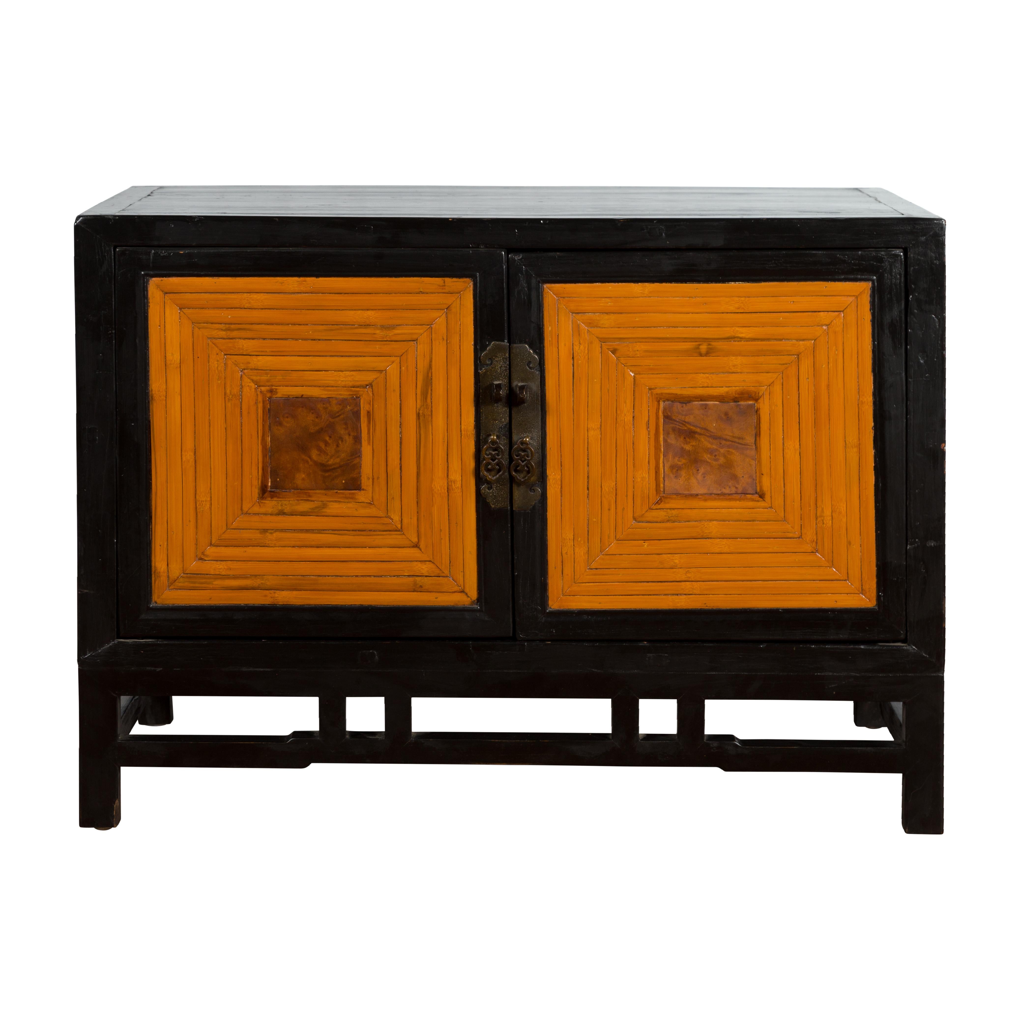 Chinese 1930s Art Deco Black Lacquer Two-Toned Side Cabinet with Bamboo Design For Sale 10