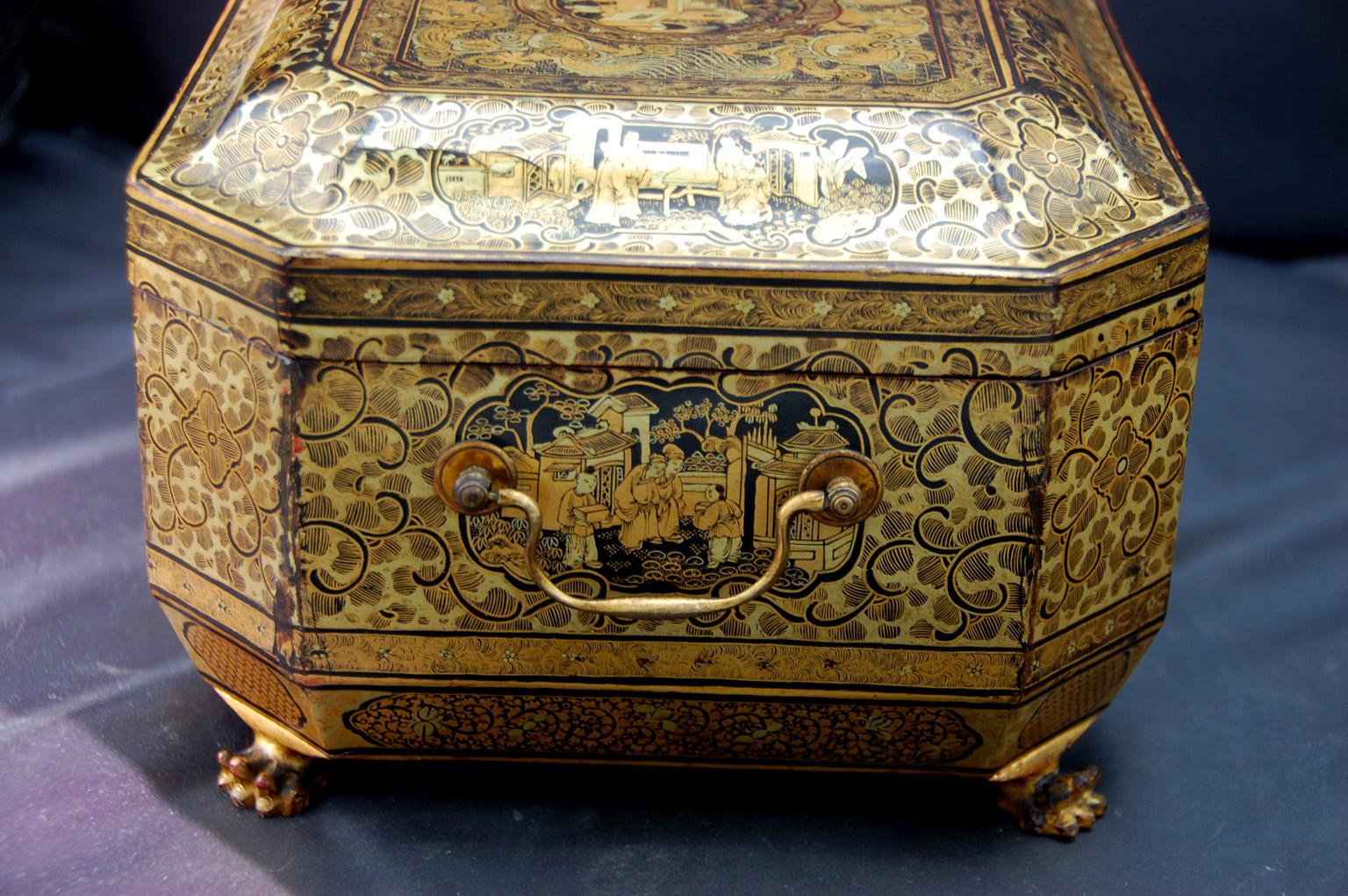 Chinese 19th Century Chinoiserie Decorated Teacaddy with Interior Tea Boxes 1