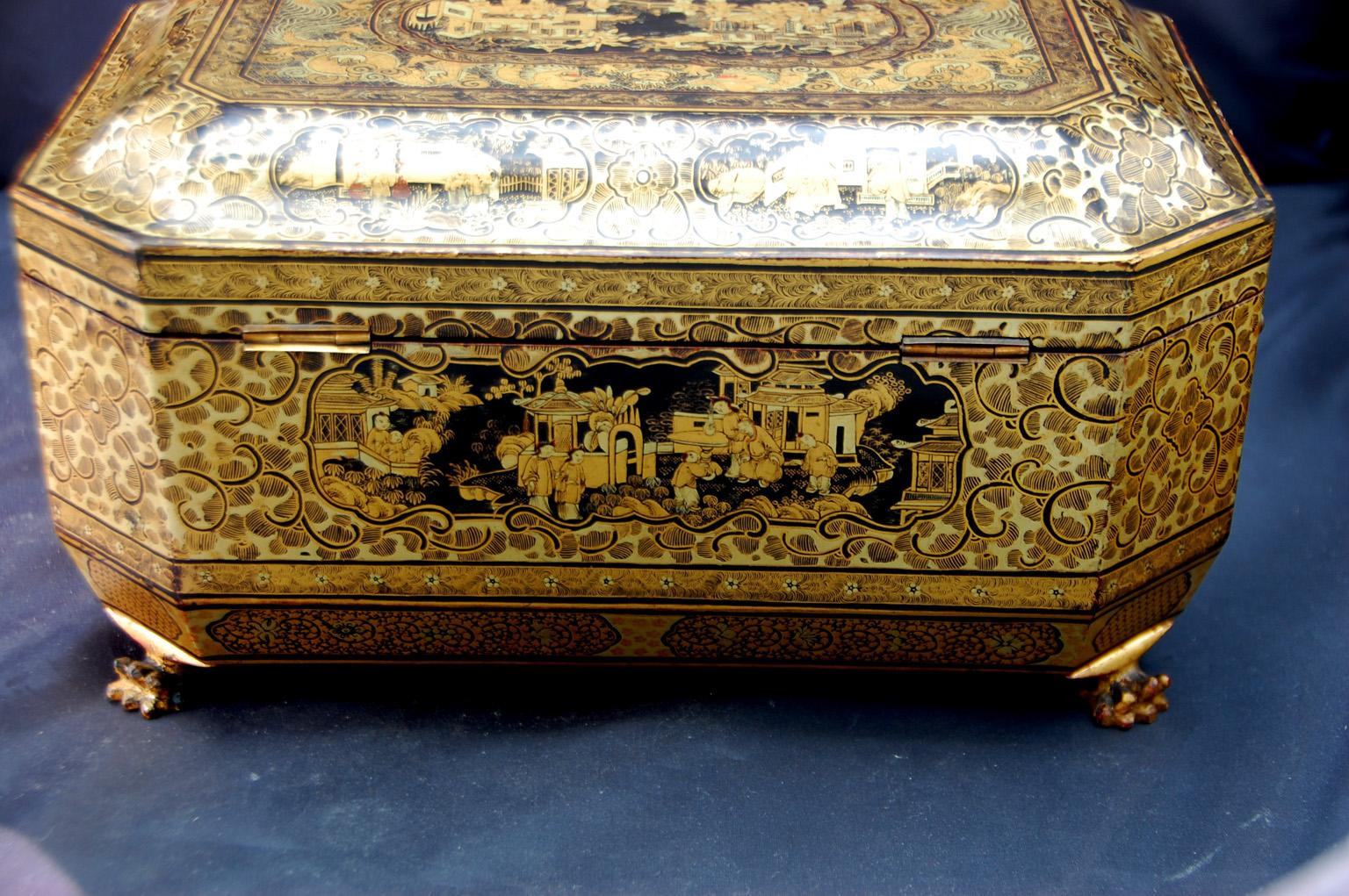 Chinese 19th Century Chinoiserie Decorated Teacaddy with Interior Tea Boxes 3