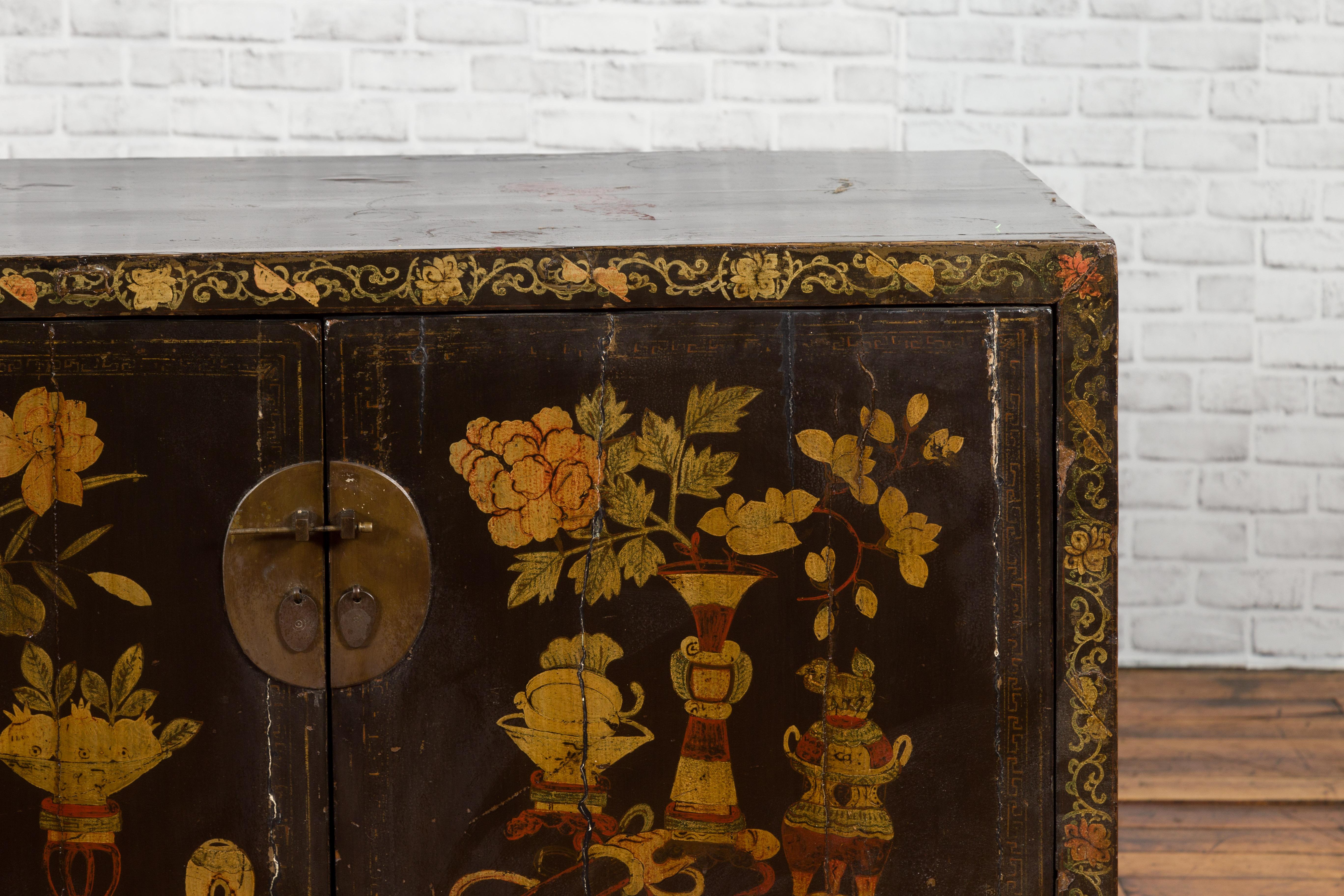 Chinese 19th Century Dark Brown Lacquered Sideboard with Hand Painted Motifs For Sale 6