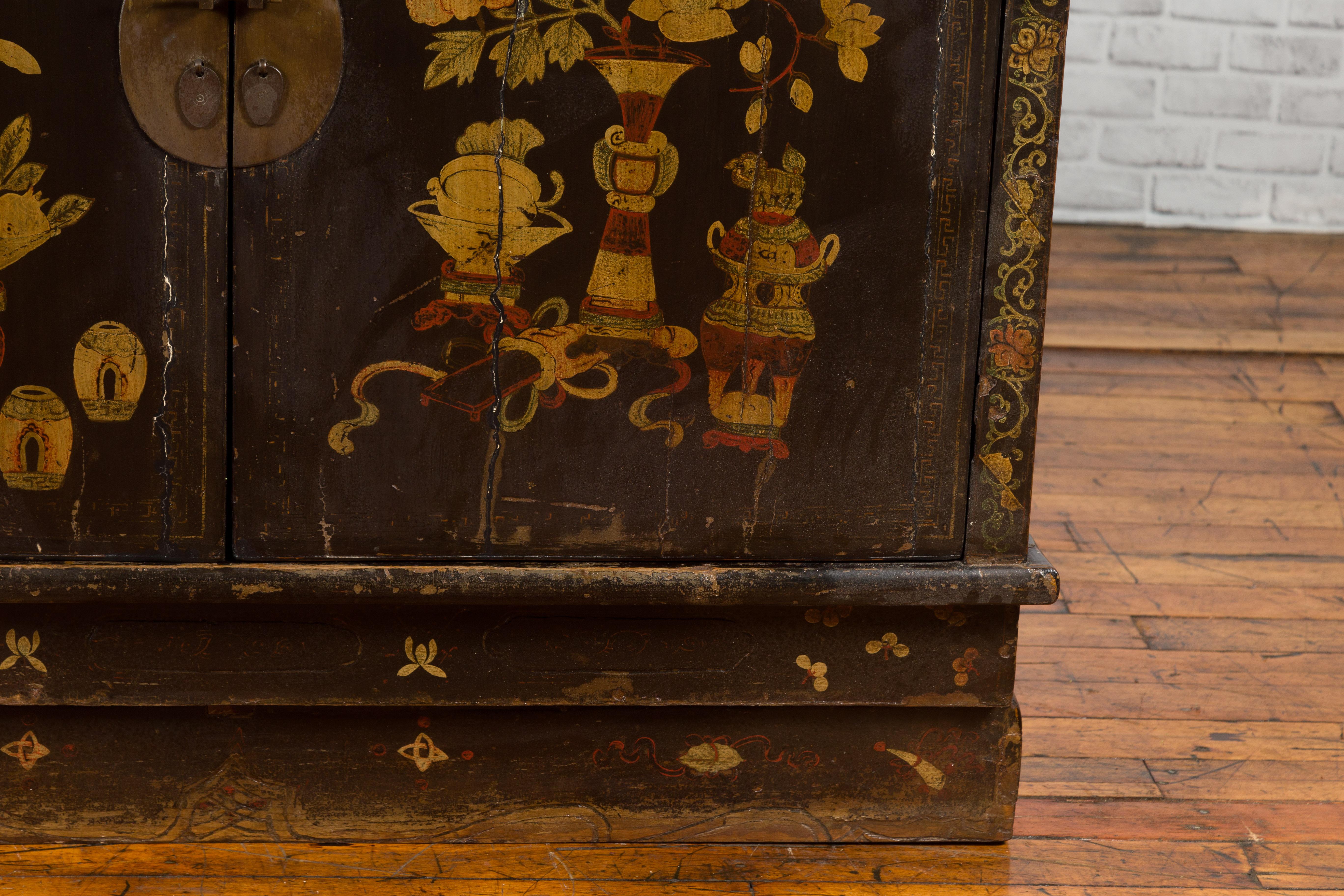 Chinese 19th Century Dark Brown Lacquered Sideboard with Hand Painted Motifs For Sale 8