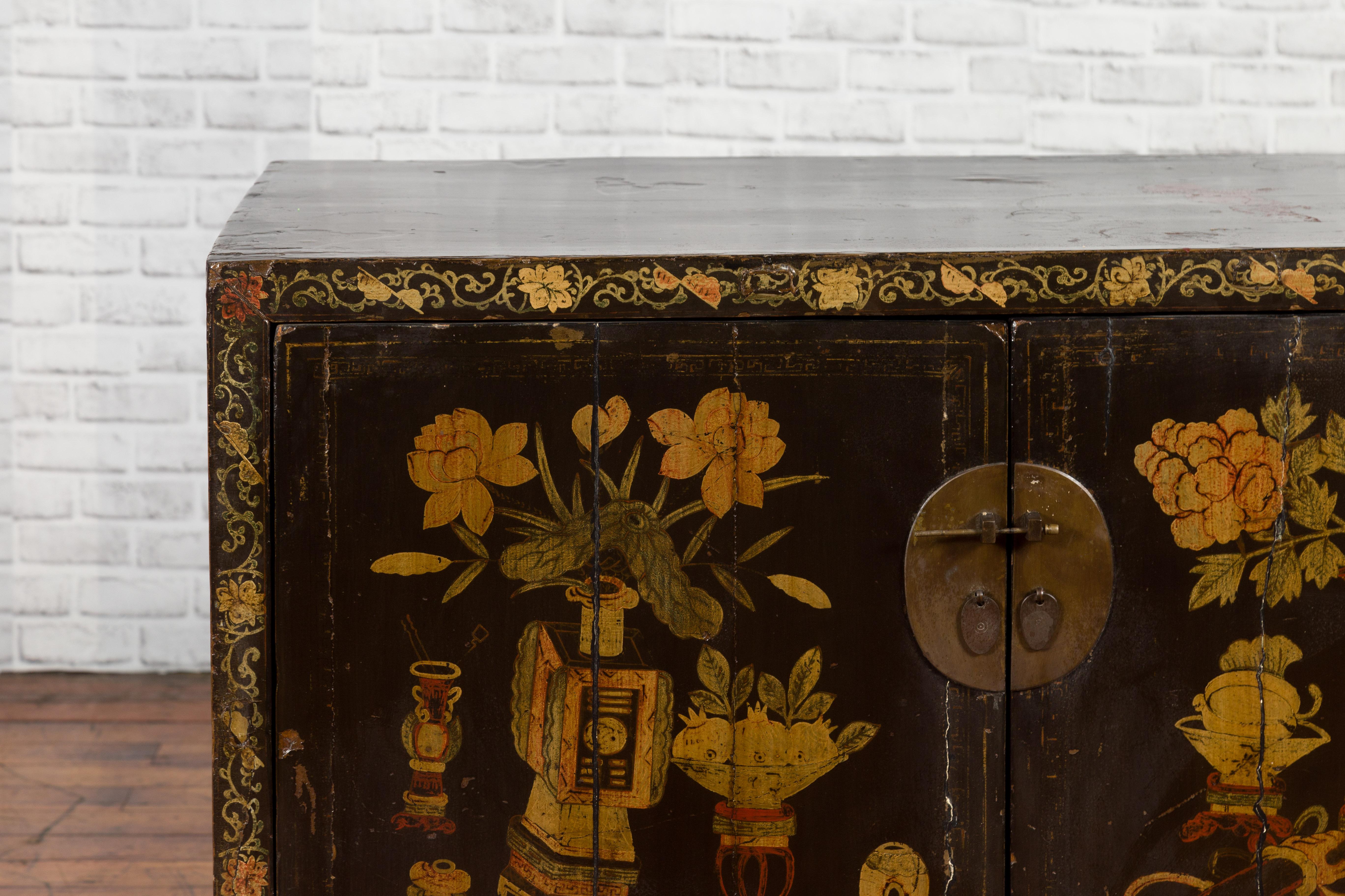 Chinese 19th Century Dark Brown Lacquered Sideboard with Hand Painted Motifs For Sale 5
