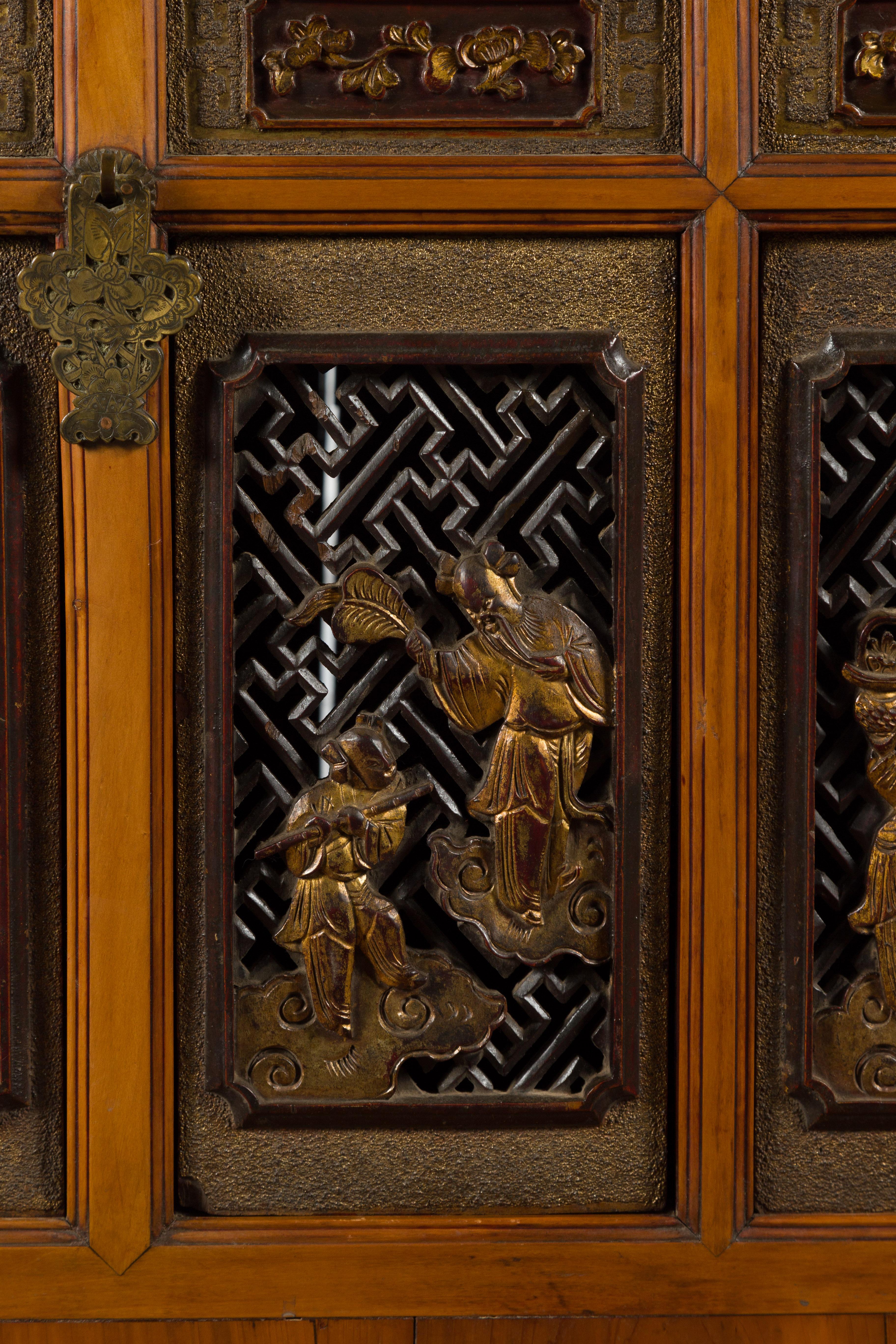 Chinese 19th Century Dowry Chest with Fretwork and Carved Gilt Characters For Sale 6