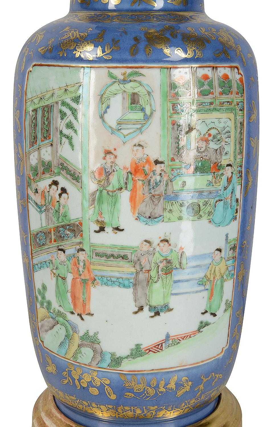 Porcelaine Vase/Lampe chinoise du 19ème siècle en bleu poudre