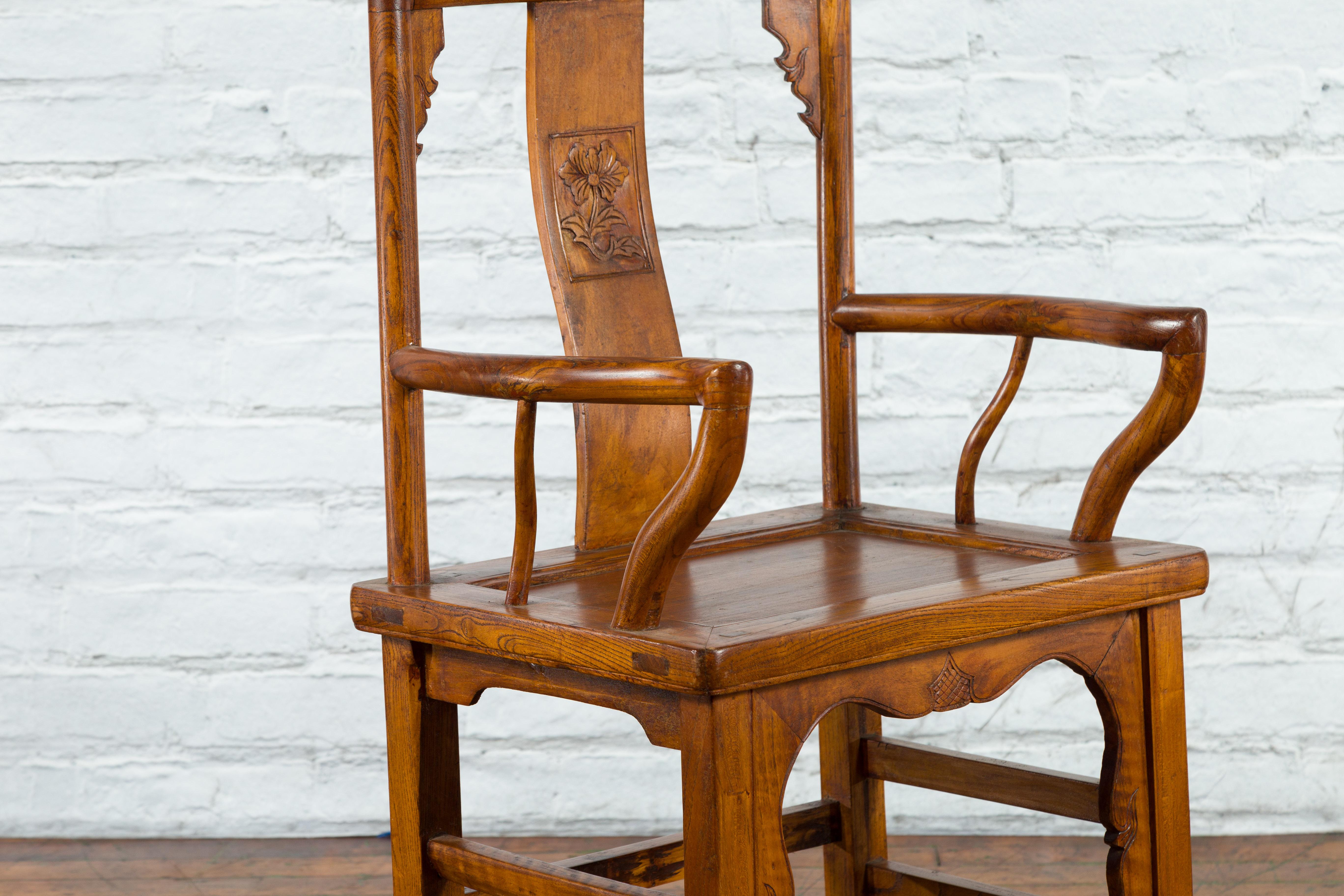 Chinese 19th Century Qing Chair with Open Arms and Hand-Carved Floral Motifs For Sale 3