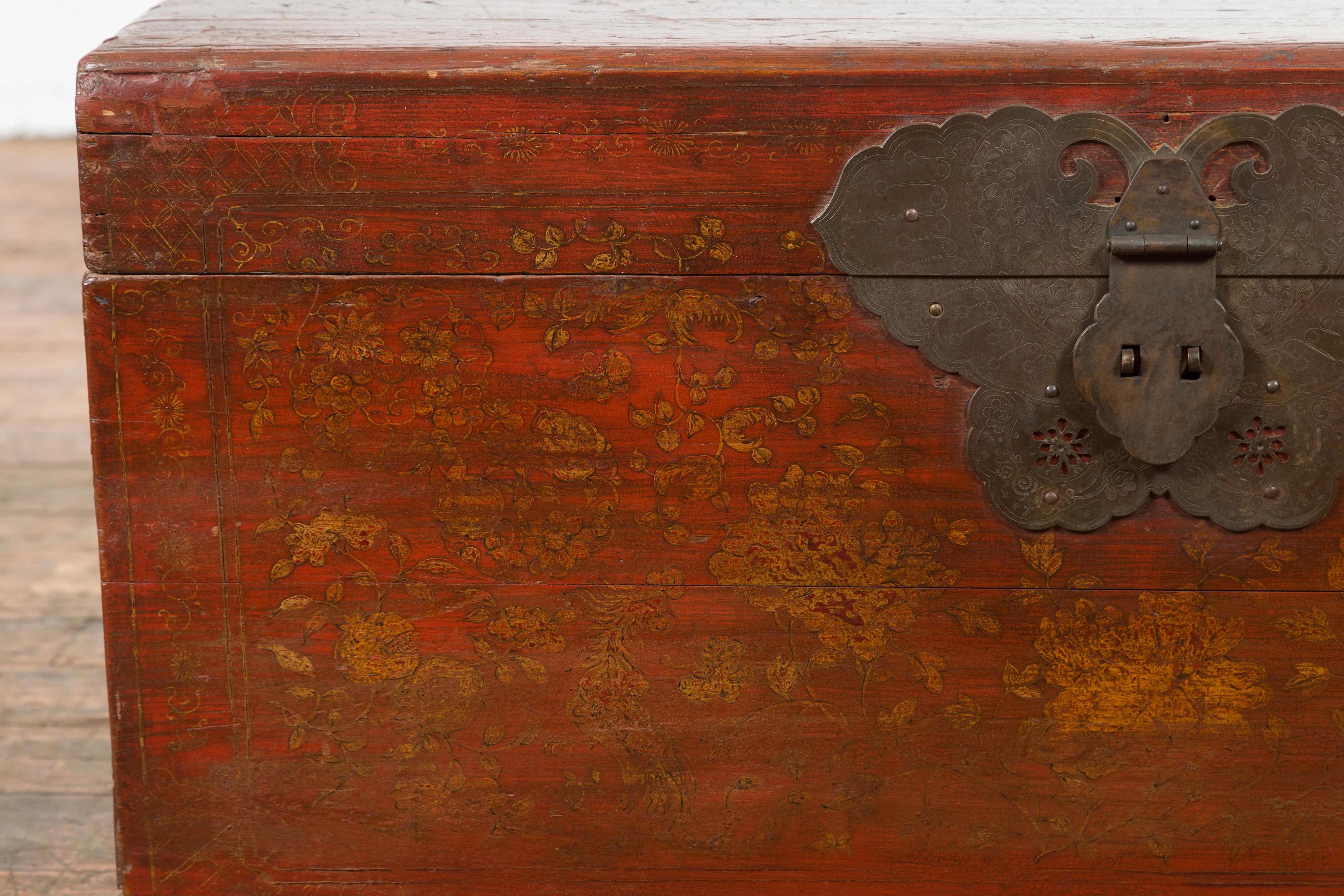 Chinese 19th Century Qing Dynasty Blanket Chest with Cinnabar Patina For Sale 6