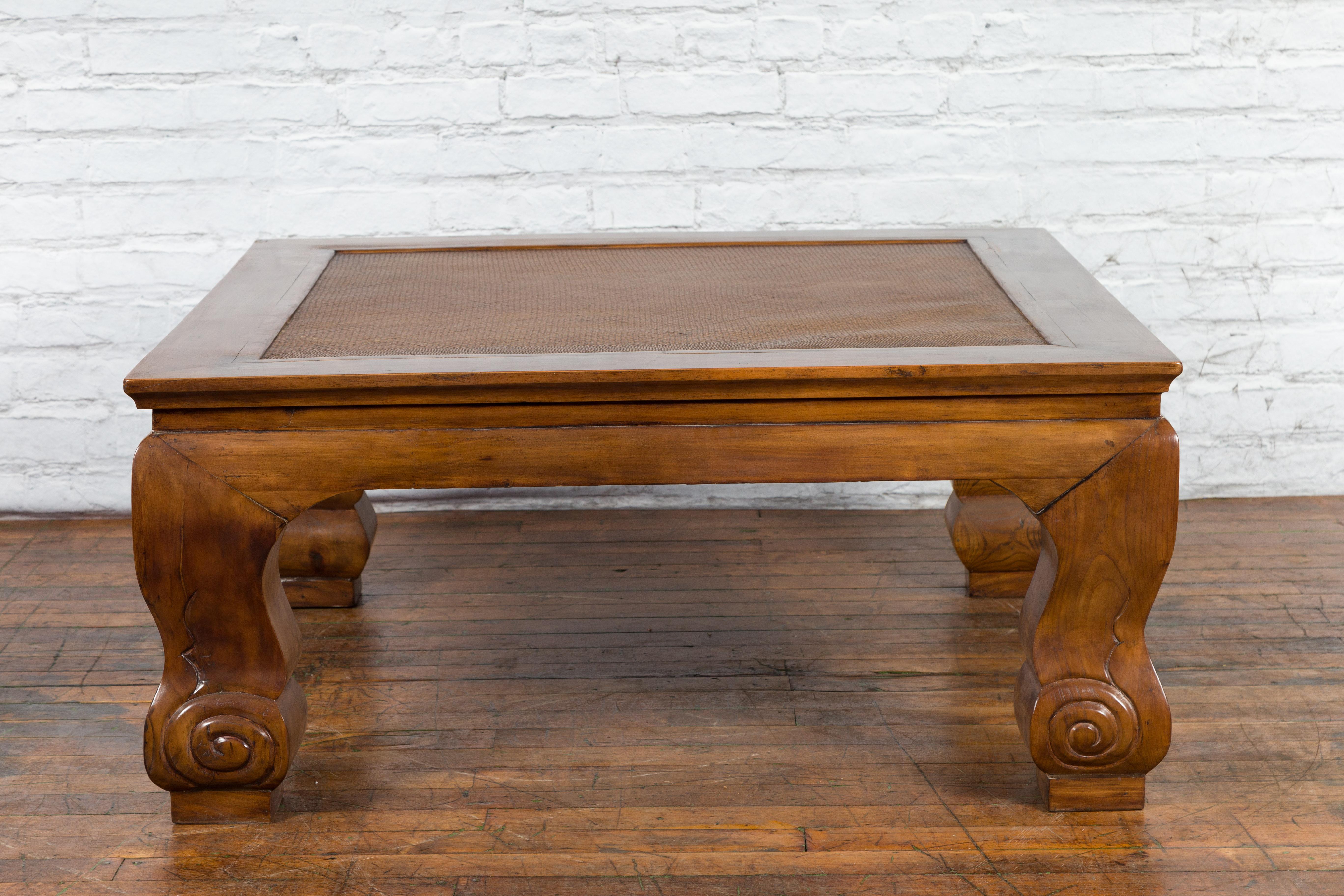 Chinese 19th Century Qing Dynasty Coffee Table with Rattan Top Inset For Sale 11