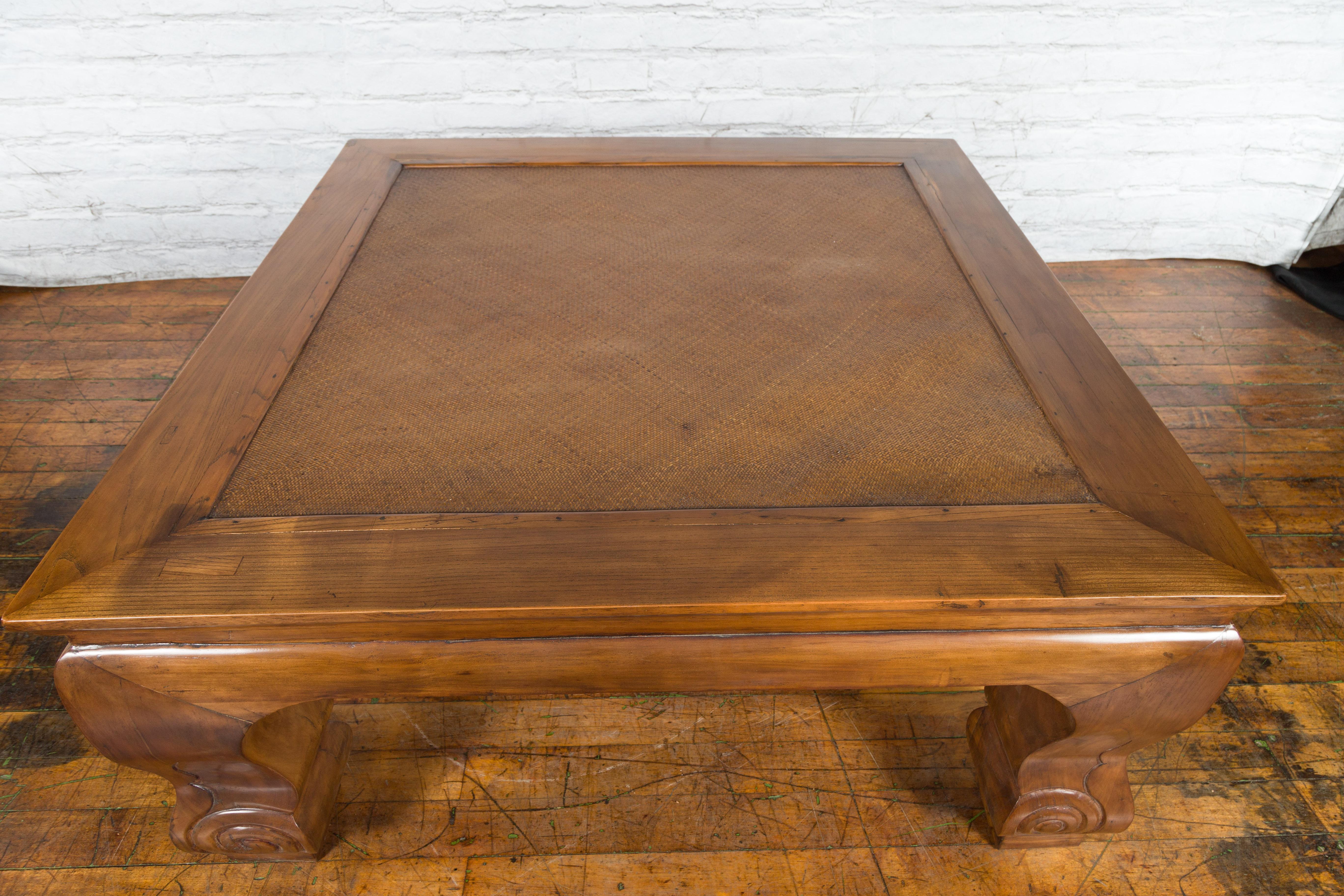 Chinese 19th Century Qing Dynasty Coffee Table with Rattan Top Inset For Sale 4