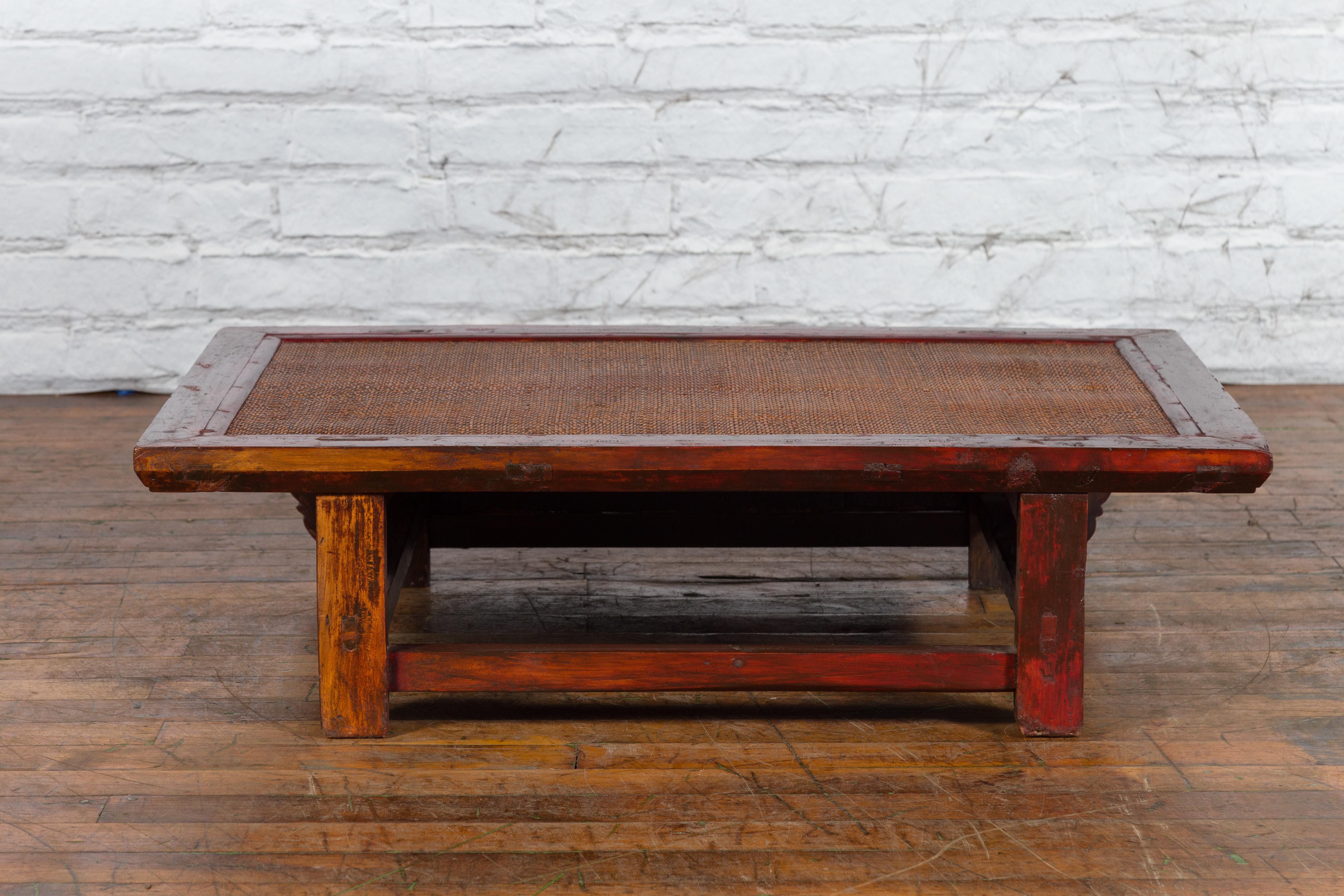 Chinese 19th Century Qing Dynasty Dark Red Lacquer Coffee Table with Rattan Top For Sale 8