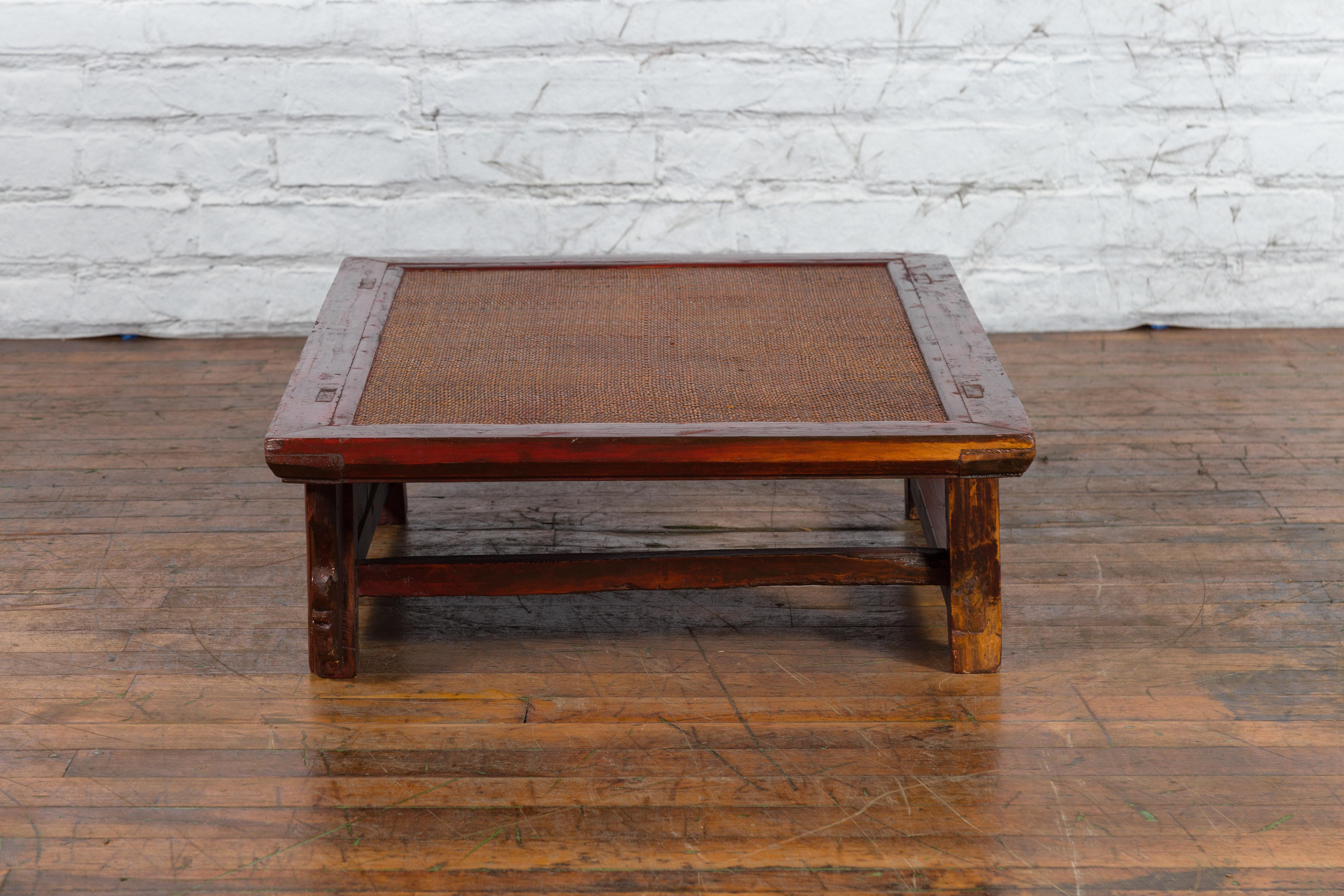 Chinese 19th Century Qing Dynasty Dark Red Lacquer Coffee Table with Rattan Top For Sale 9