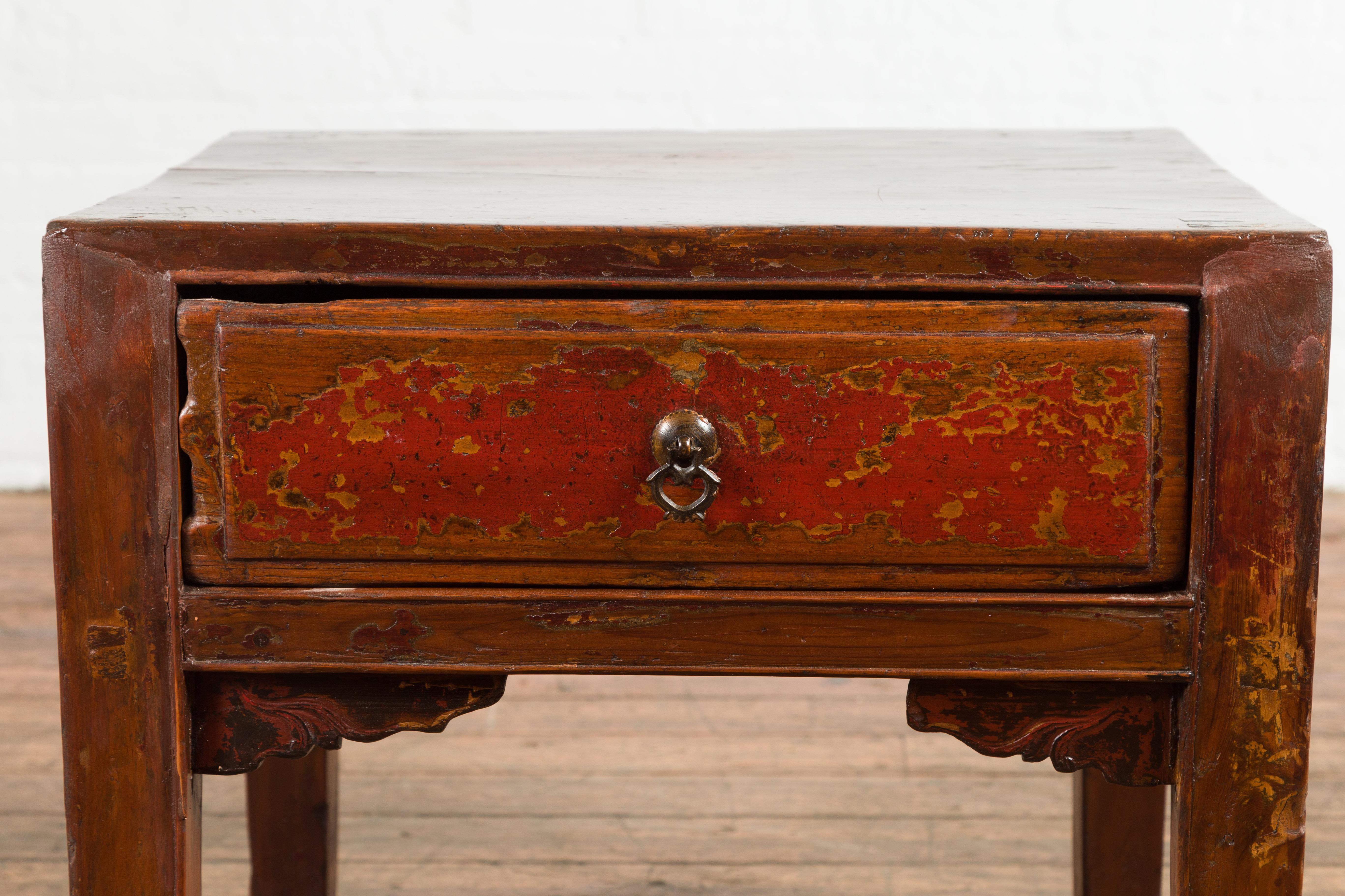 Chinese 19th Century Qing Dynasty Distressed Side Table with Cinnabar Underglaze For Sale 1