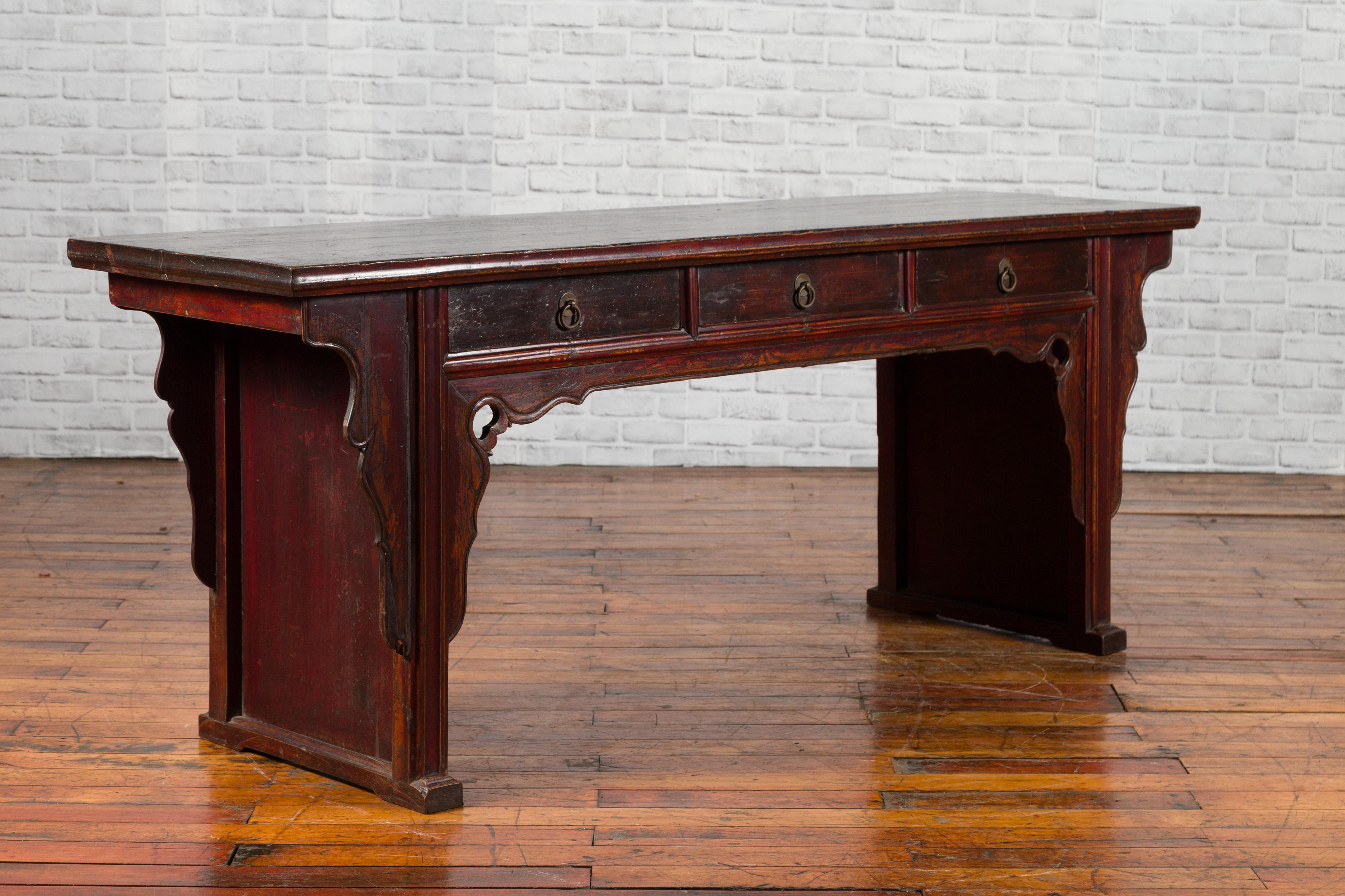 Chinese 19th Century Qing Dynasty Elm Low Console Table with Three Drawers In Good Condition For Sale In Yonkers, NY