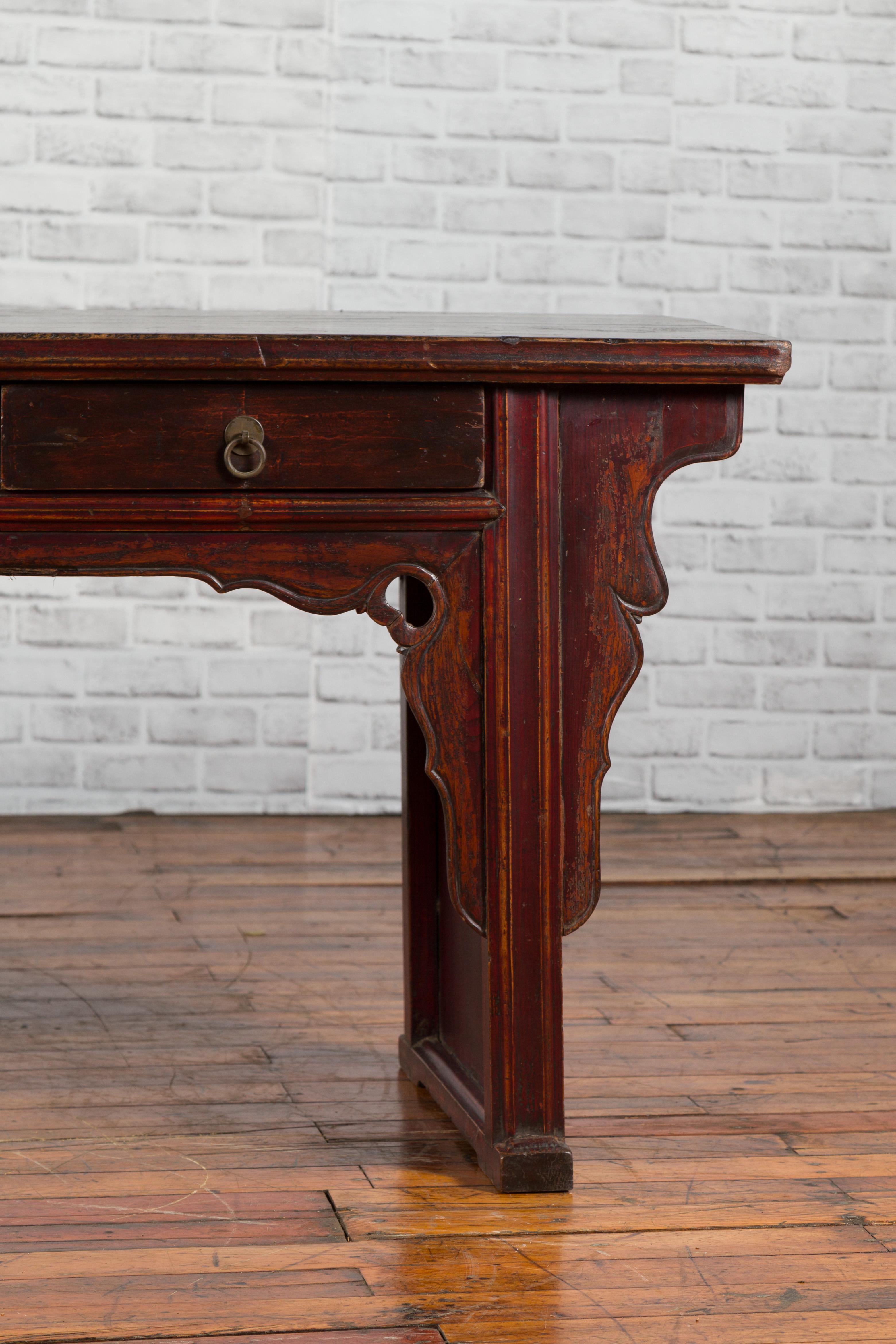 Chinese 19th Century Qing Dynasty Elm Low Console Table with Three Drawers For Sale 2
