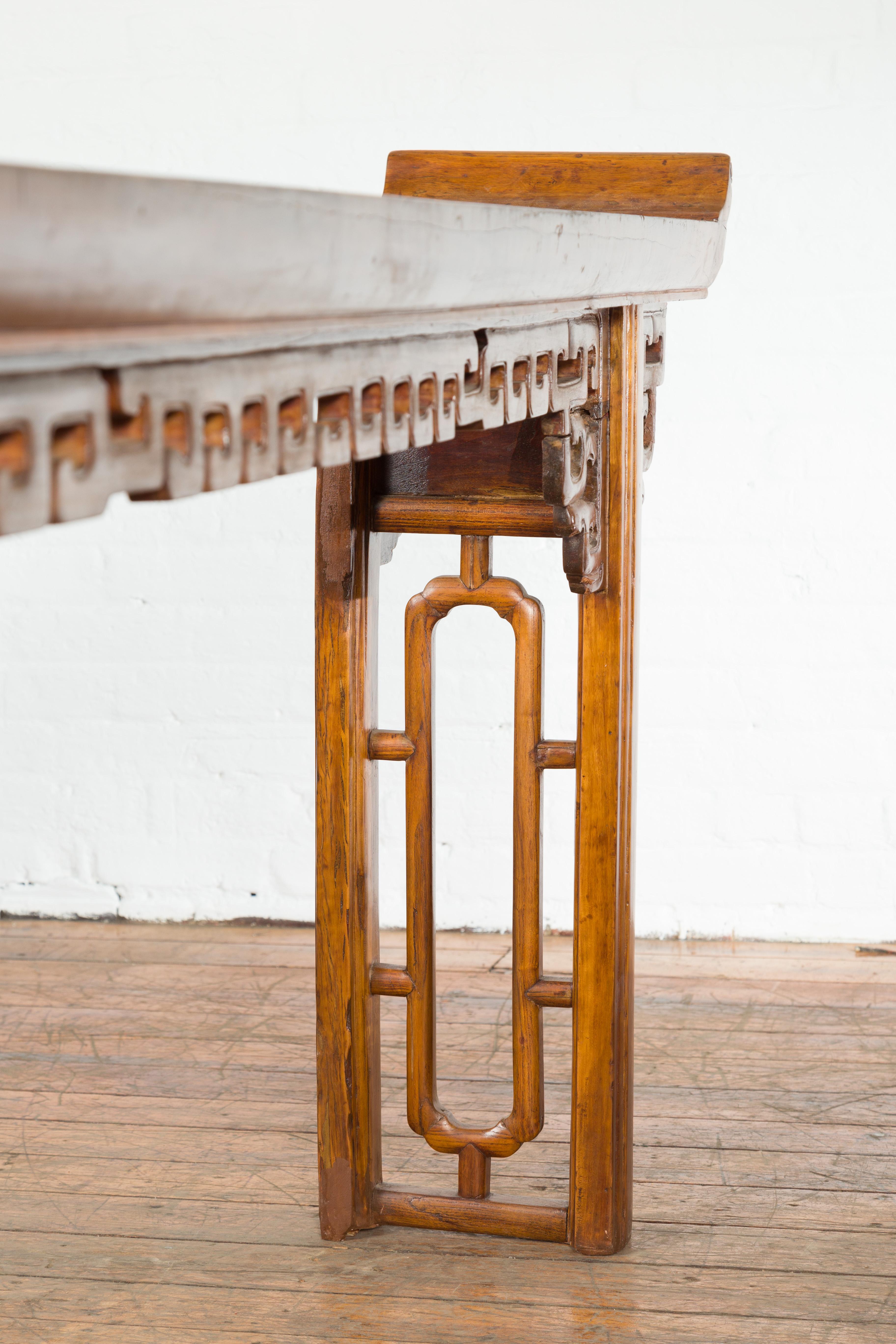 Chinese 19th Century Qing Dynasty Period Altar Console Table with Open Fretwork For Sale 9