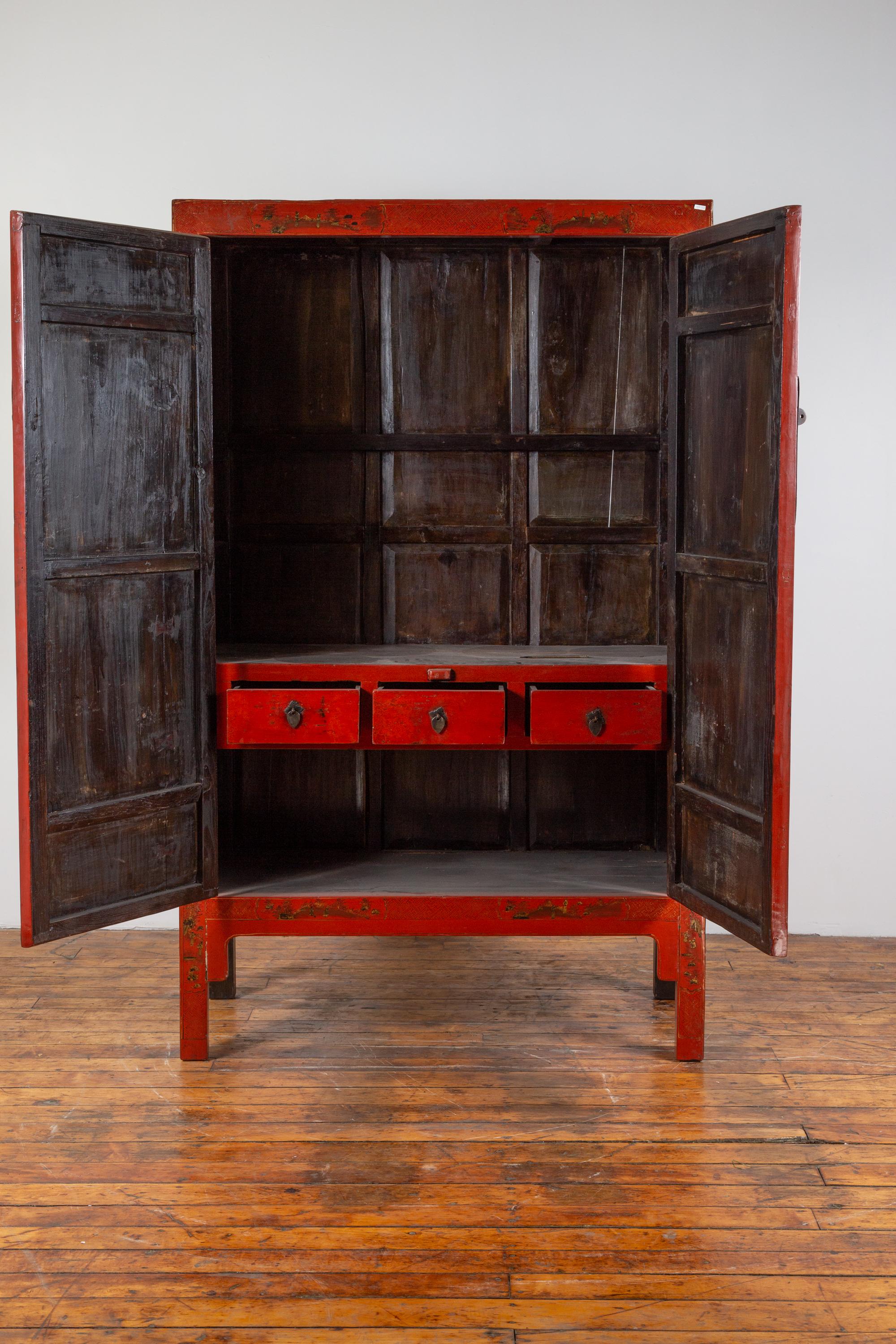 Chinese 19th Century Qing Dynasty Red Lacquered Cabinet with Chinoiserie Décor 10