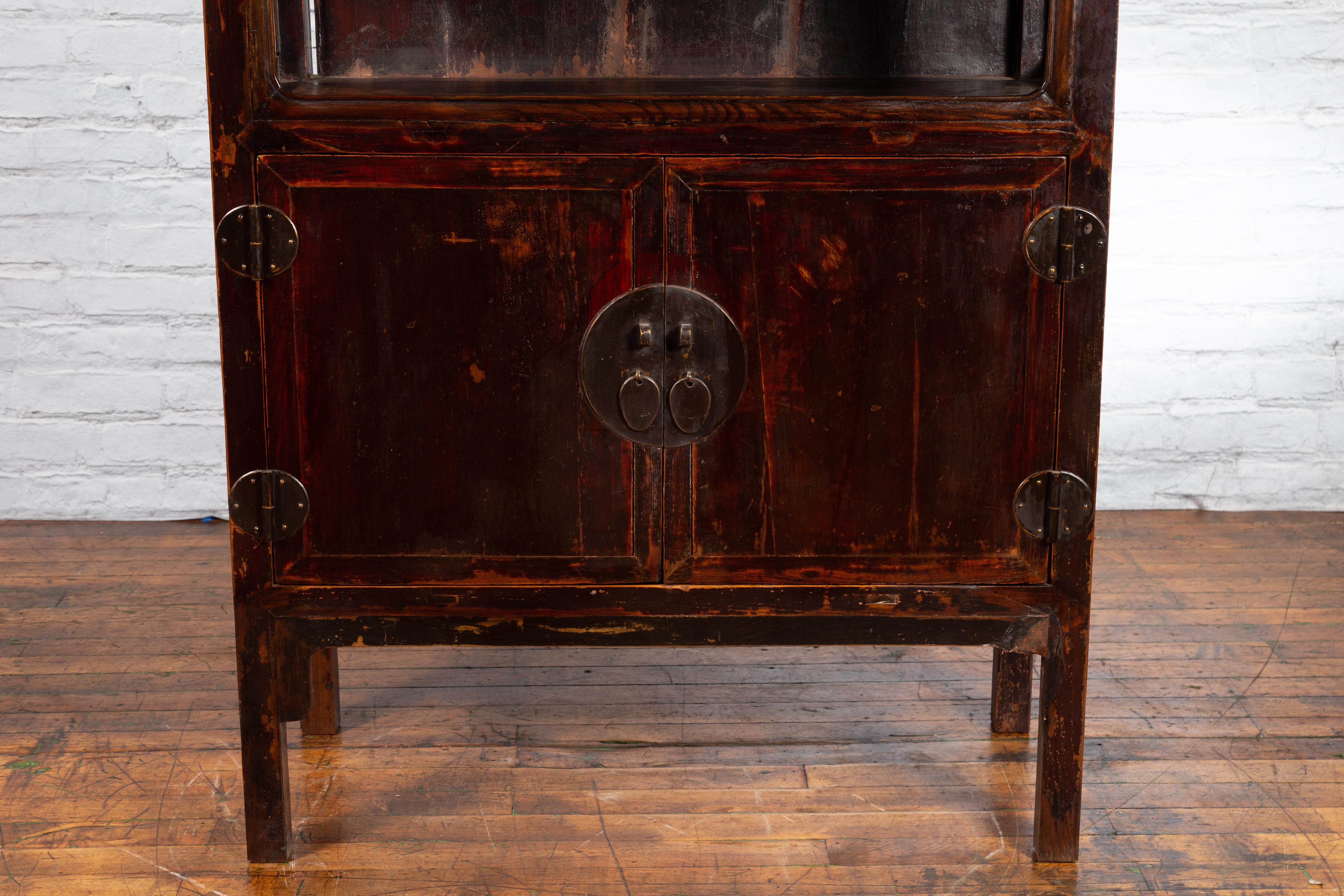 Chinese 19th Century Qing Dynasty Reddish Brown Lacquer Display Cabinet In Good Condition In Yonkers, NY