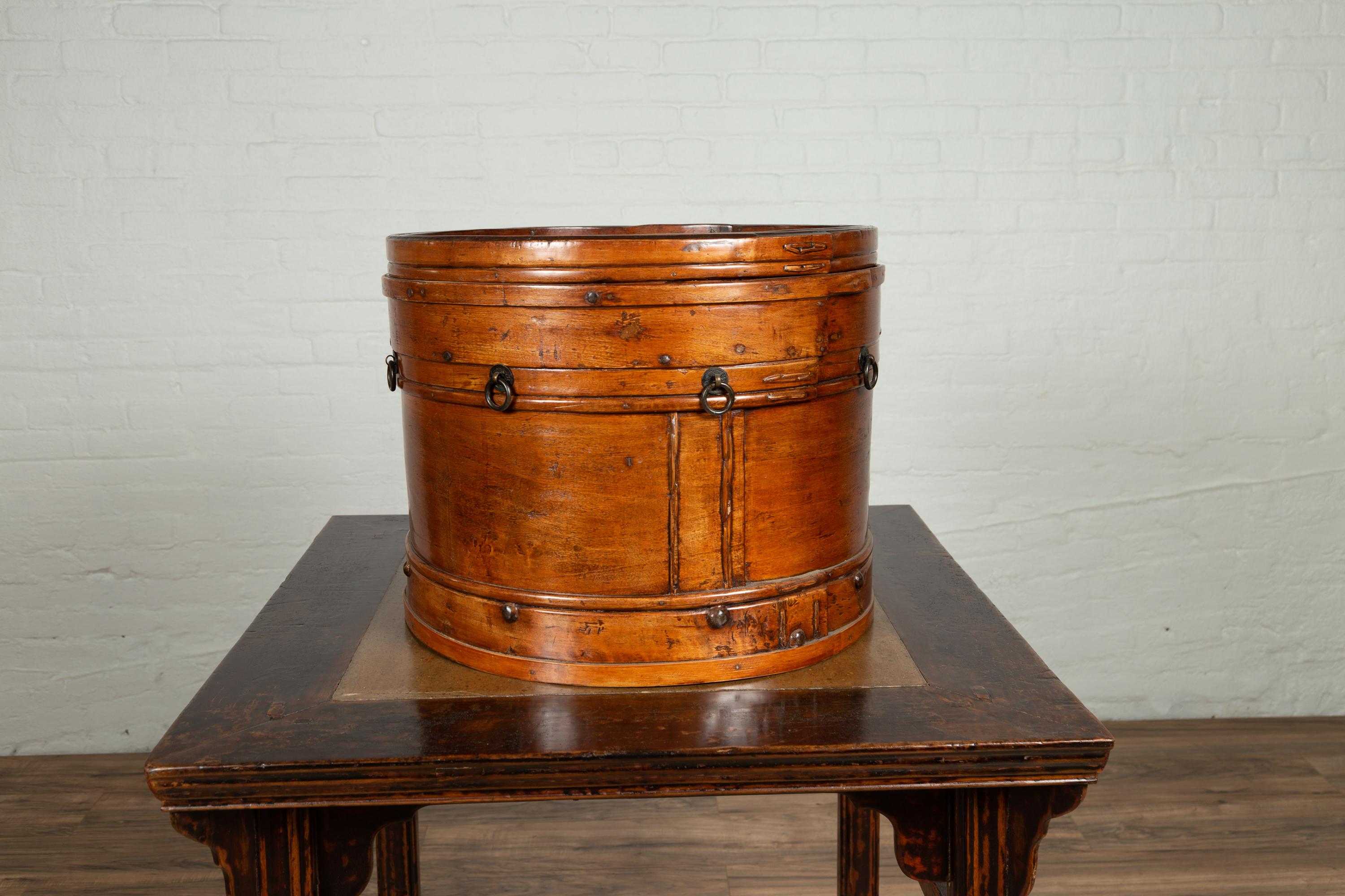 Qing Dynasty 19th Century Round Lidded Wooden Box with Rattan Top For Sale 5