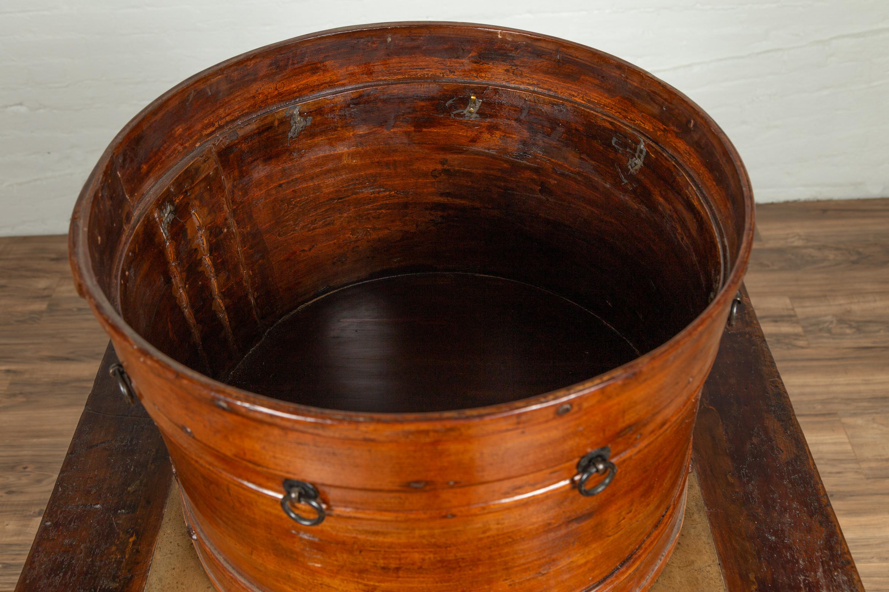 Boîte ronde en bois à couvercle en rotin de la Dynasty Qing du 19e siècle en vente 3