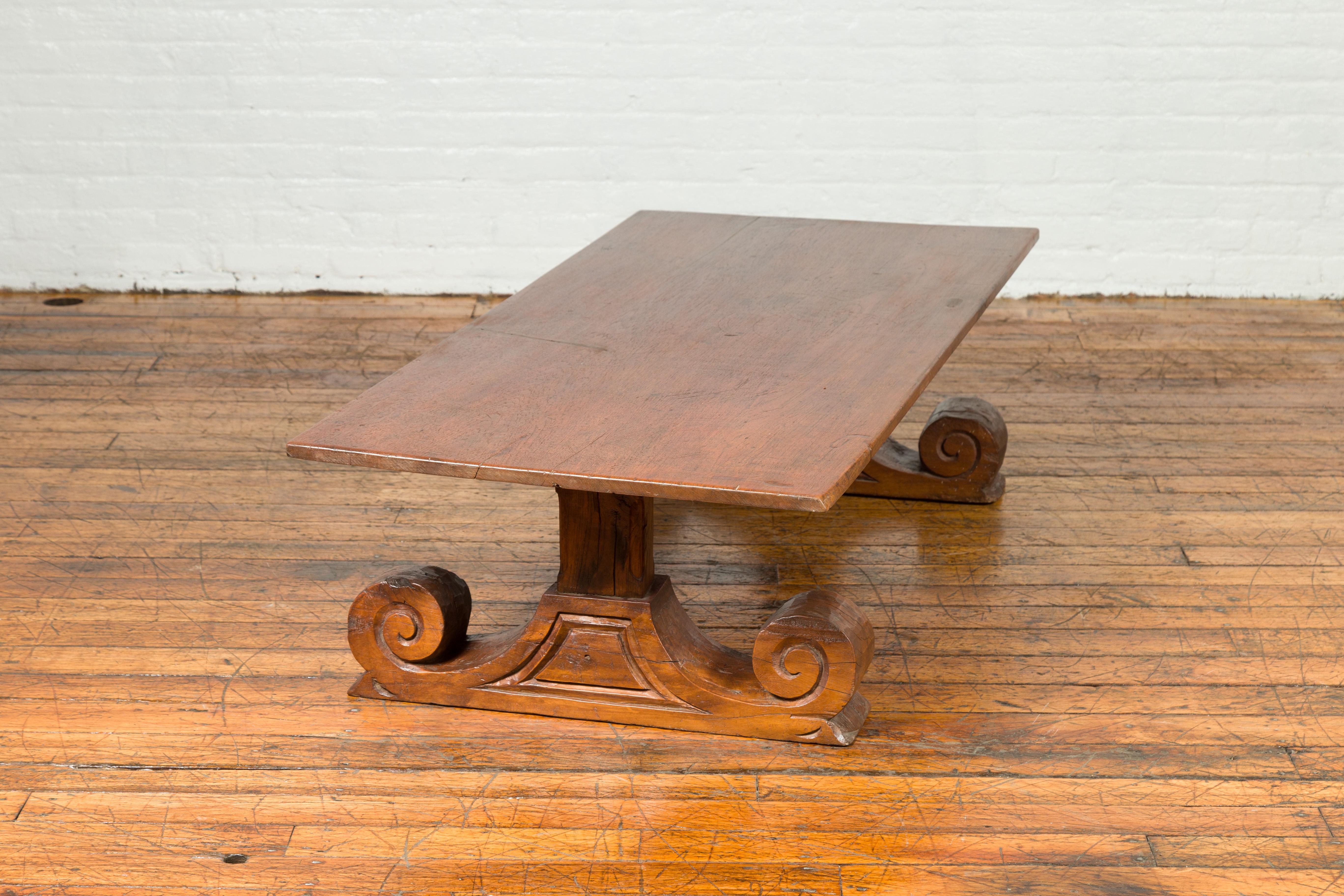 Chinese 19th Century Rustic Elmwood Coffee Table with Large Scrolling Feet 3