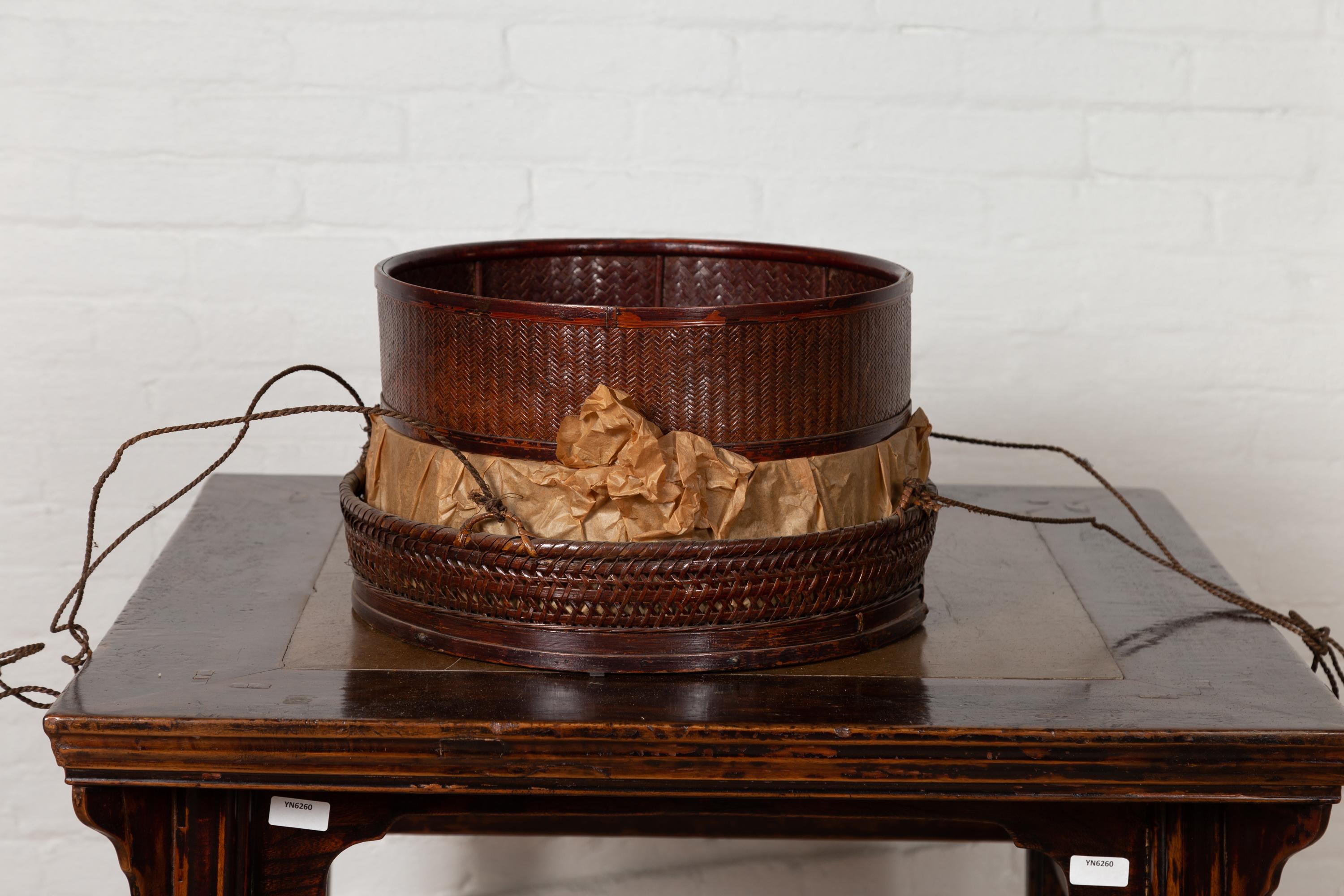Chinese 19th Century Tiered Food Basket with Stacking Parts, Paper and Rope Ties For Sale 5