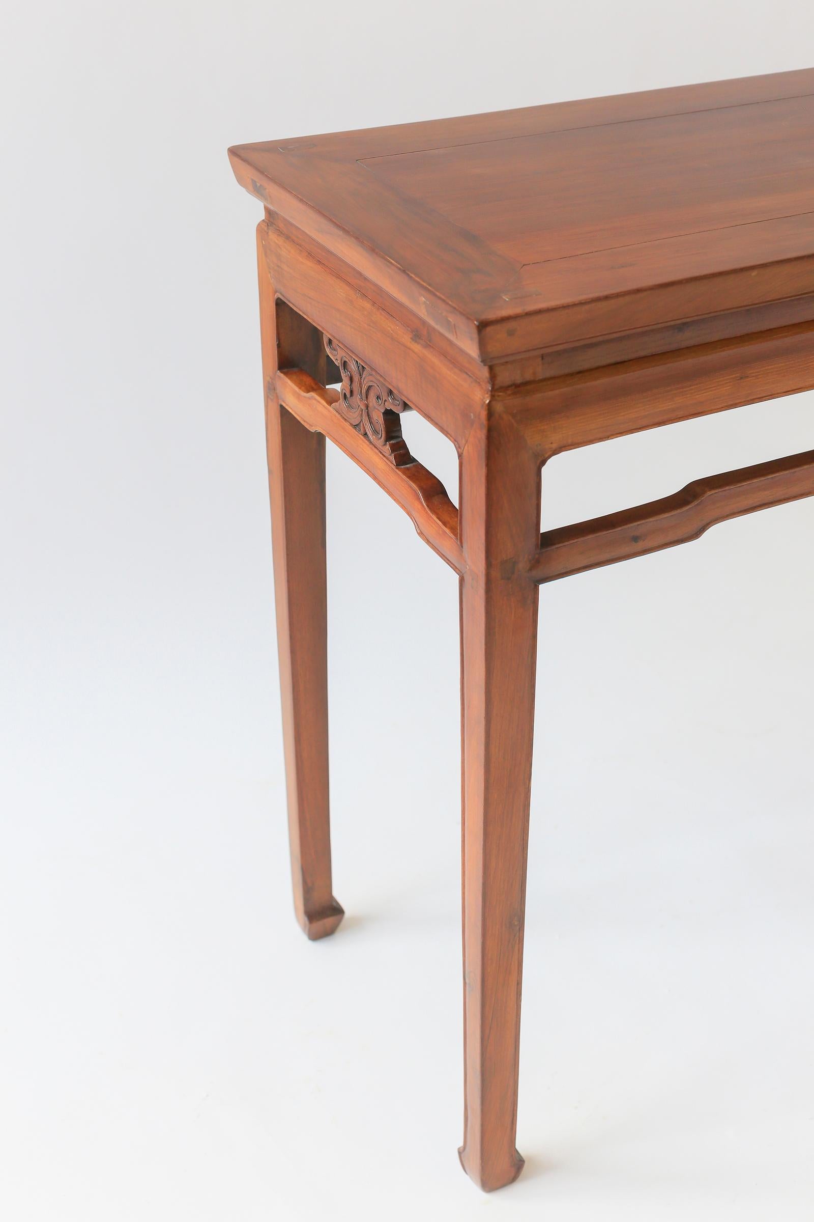 Chinese 19th Century walnut Console Table For Sale 1