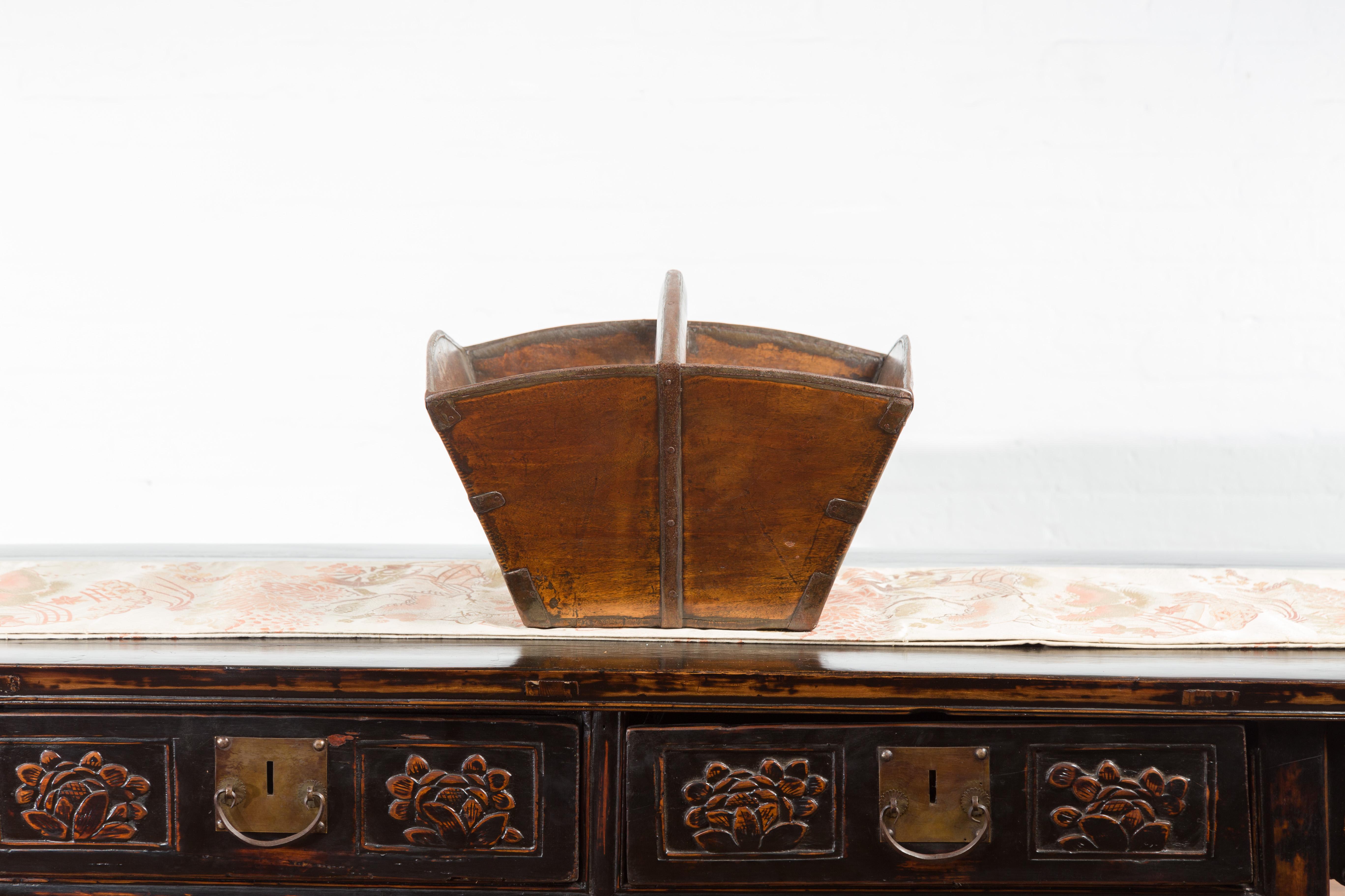 Chinese 19th Century Wooden Carrying Basket with Black Calligraphy and Handle 5
