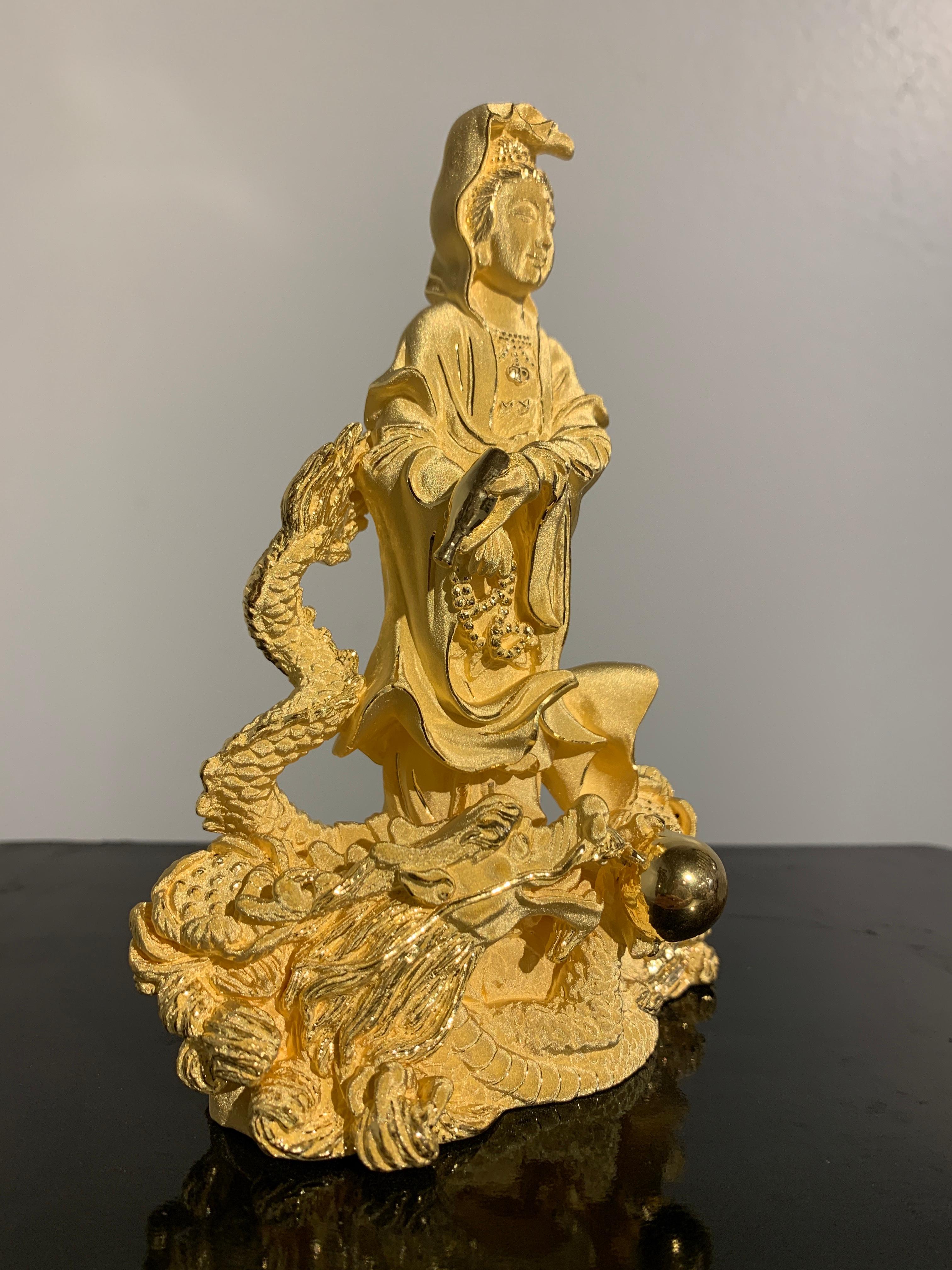 24k gold statue