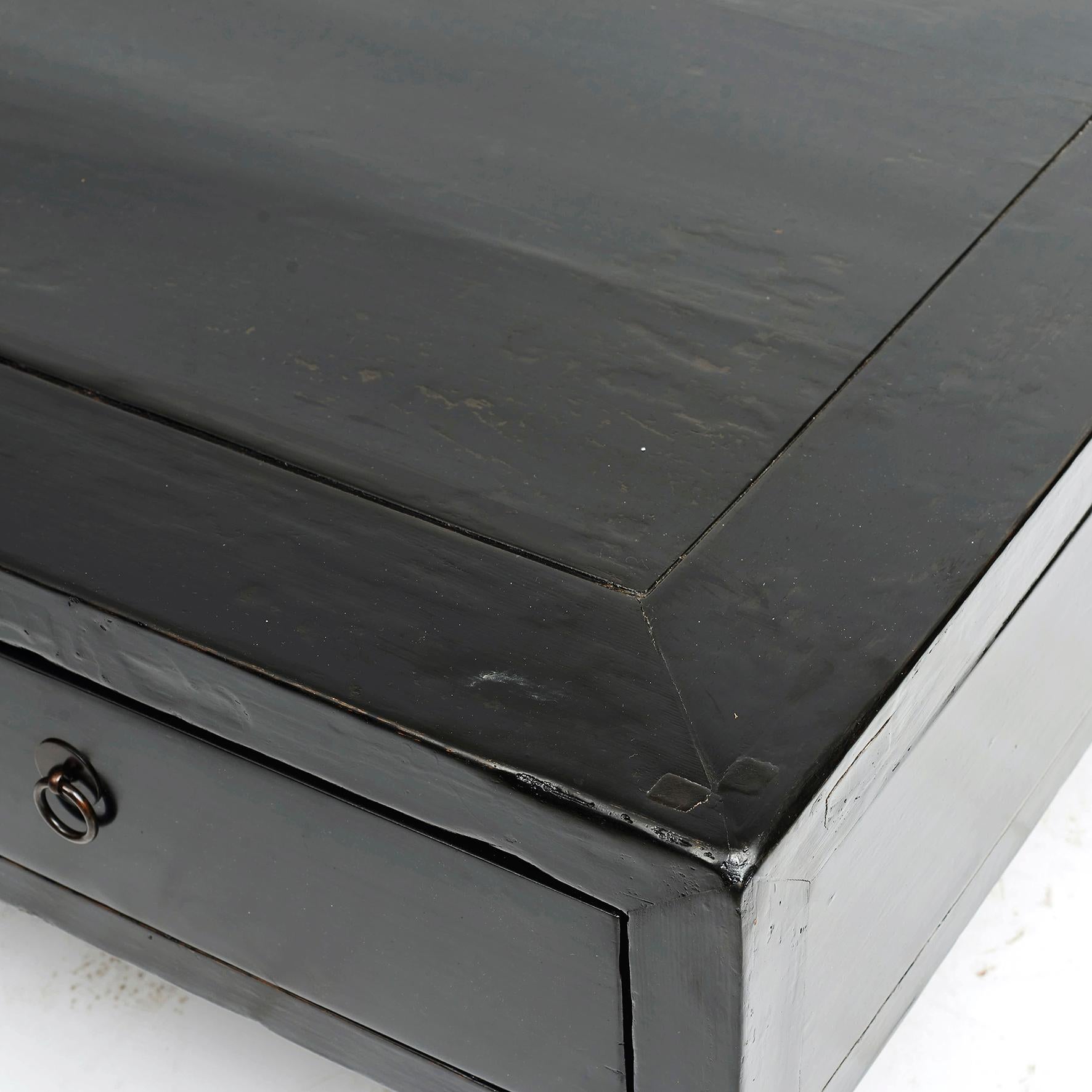 Chinese 4-Drawer Qing Dynasty Coffee Table in Black Lacquer In Good Condition In Kastrup, DK