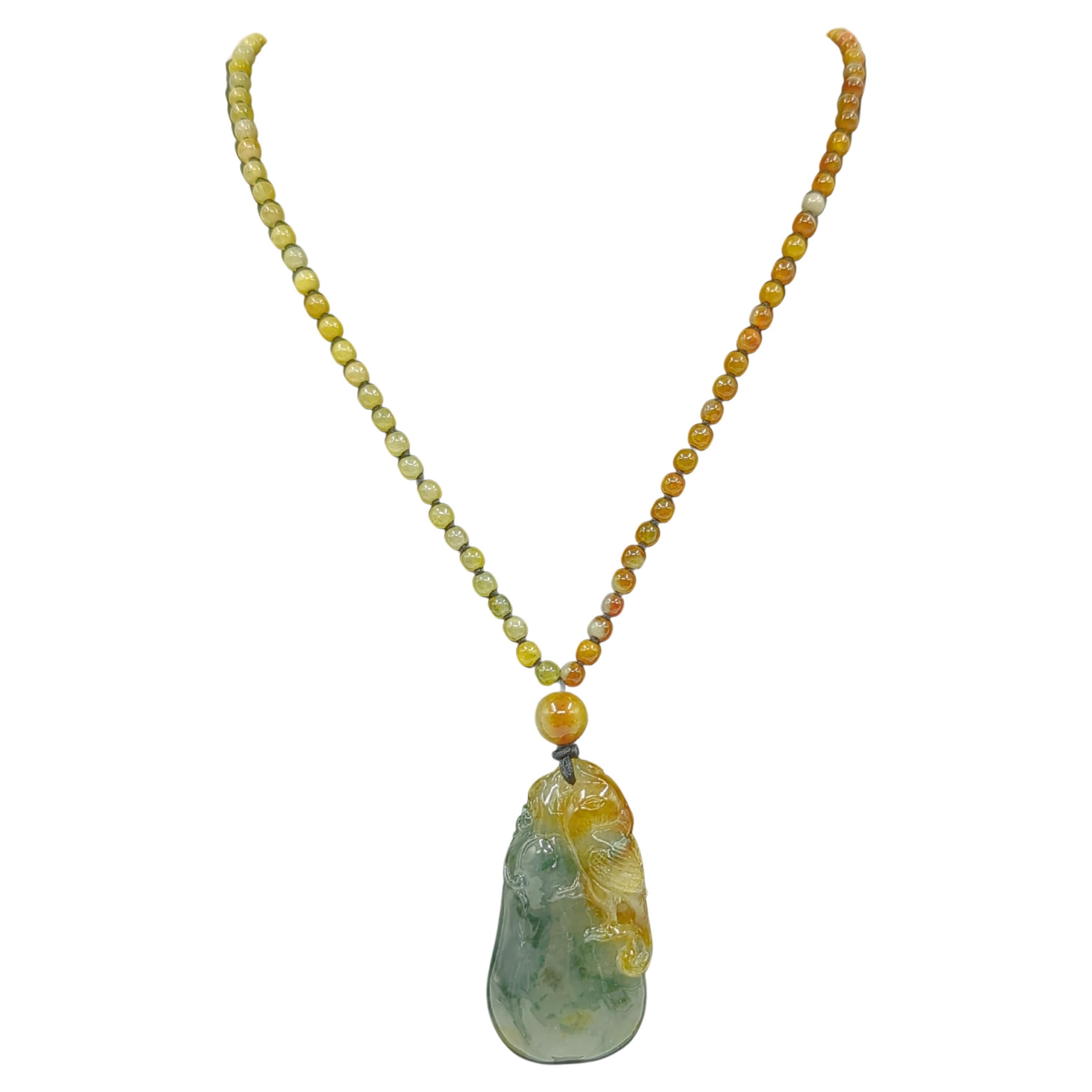 Pendentif perroquet en jadéite chinoise de qualité A finement sculptée sur collier de perles 21