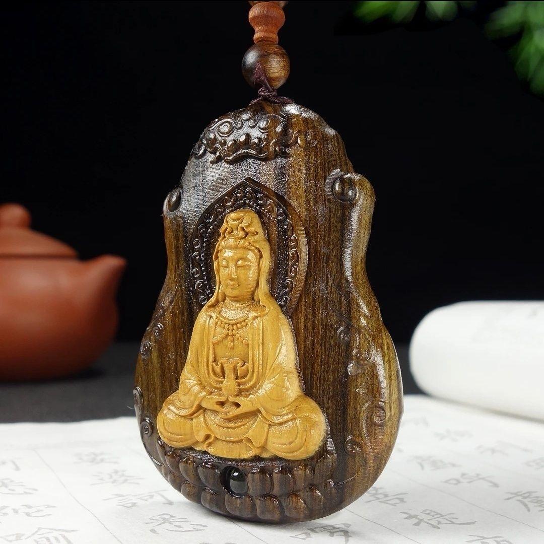 Collier de perles en bois d'agar sculpté de bouddha en Chine État moyen - En vente à 景德镇市, CN