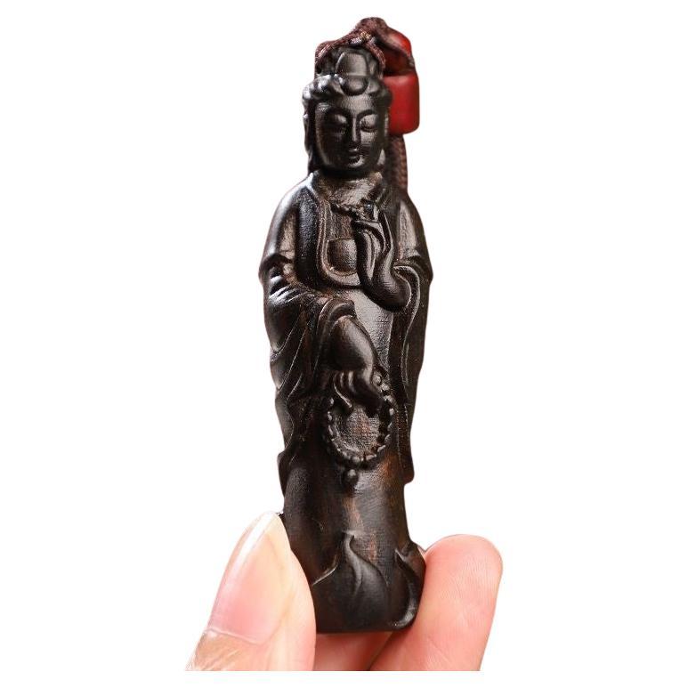Scultura cinese in legno di agar, statua di Buddha in piedi, ciondolo