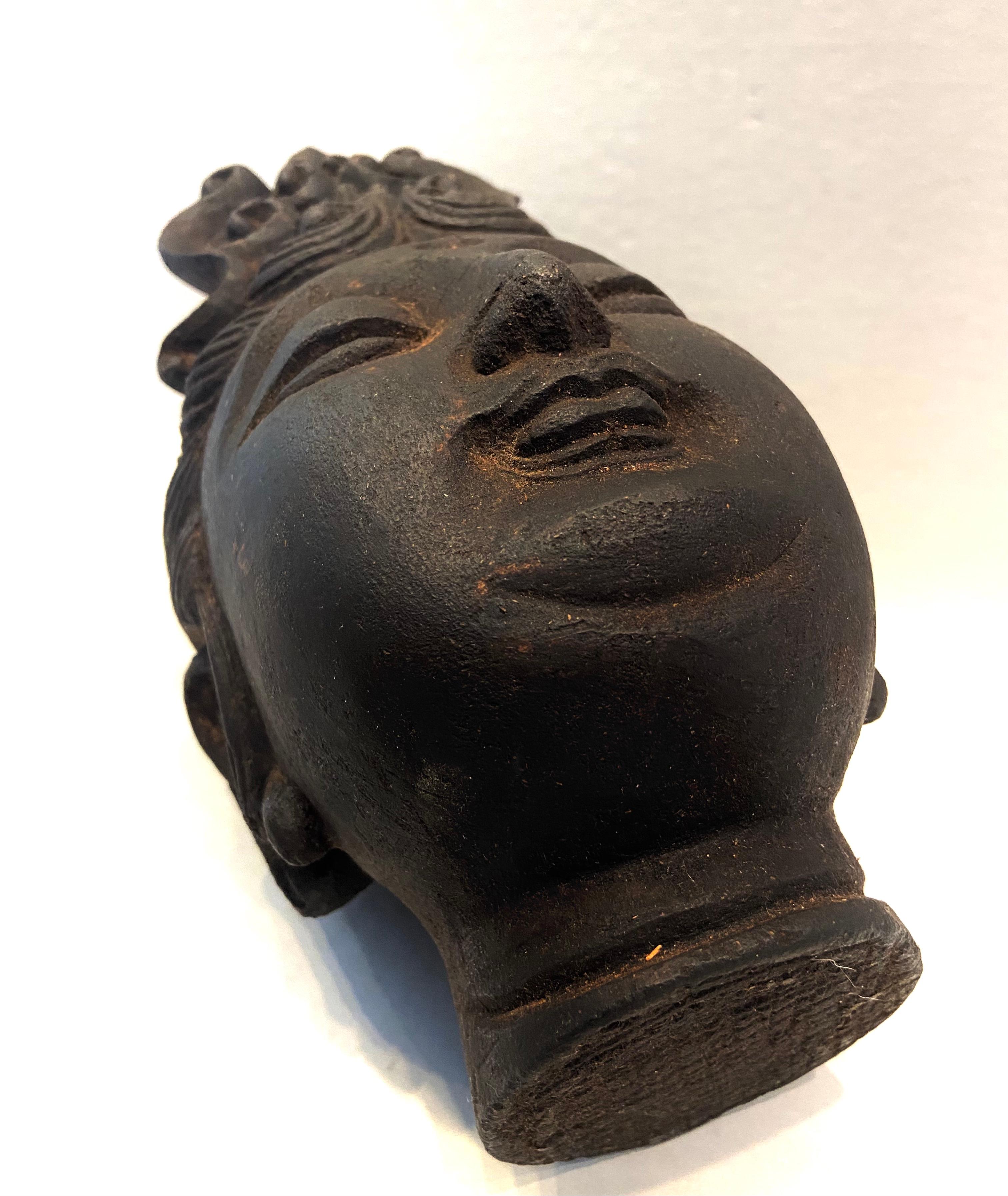 Intagliato a mano Agarwood cinese Guan Yin Head in vendita