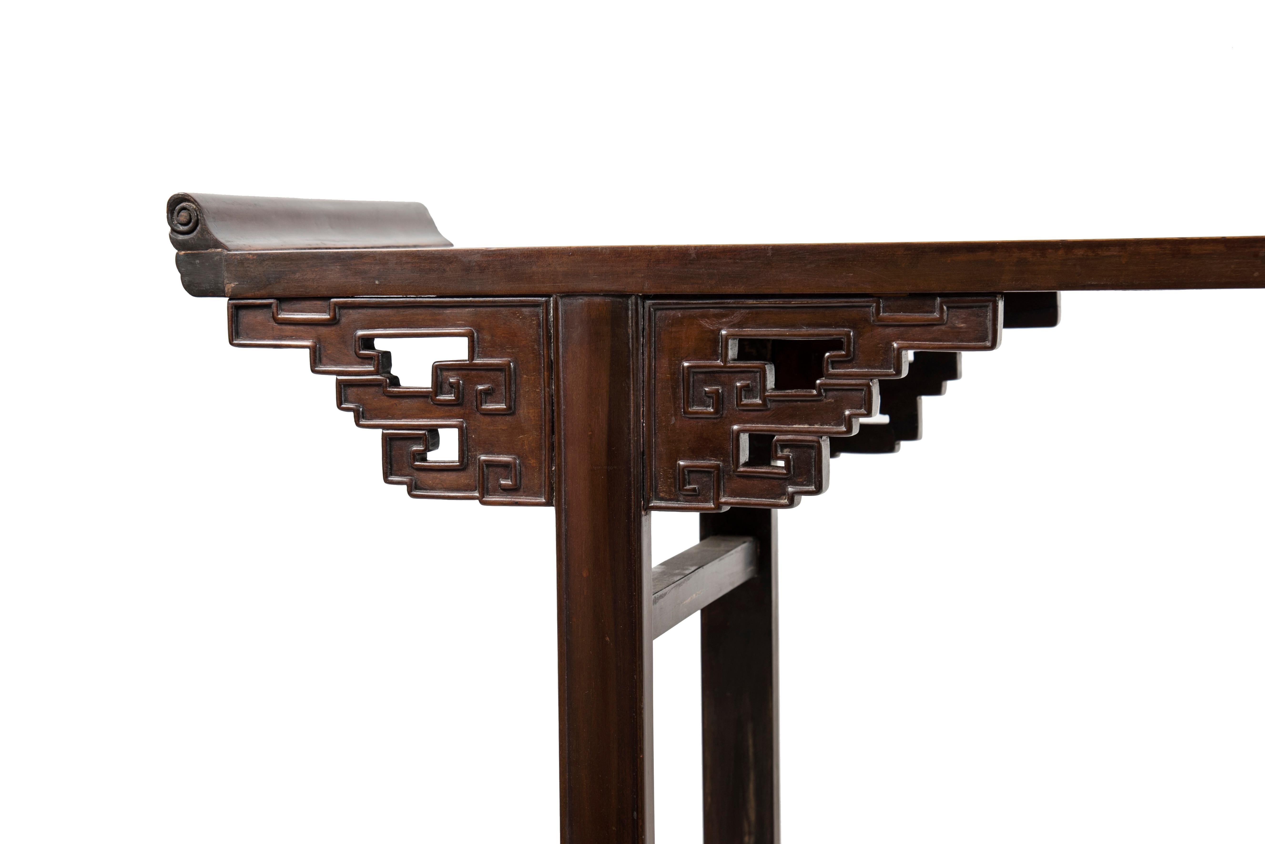 Altar o consola china de madera exótica Qing en venta