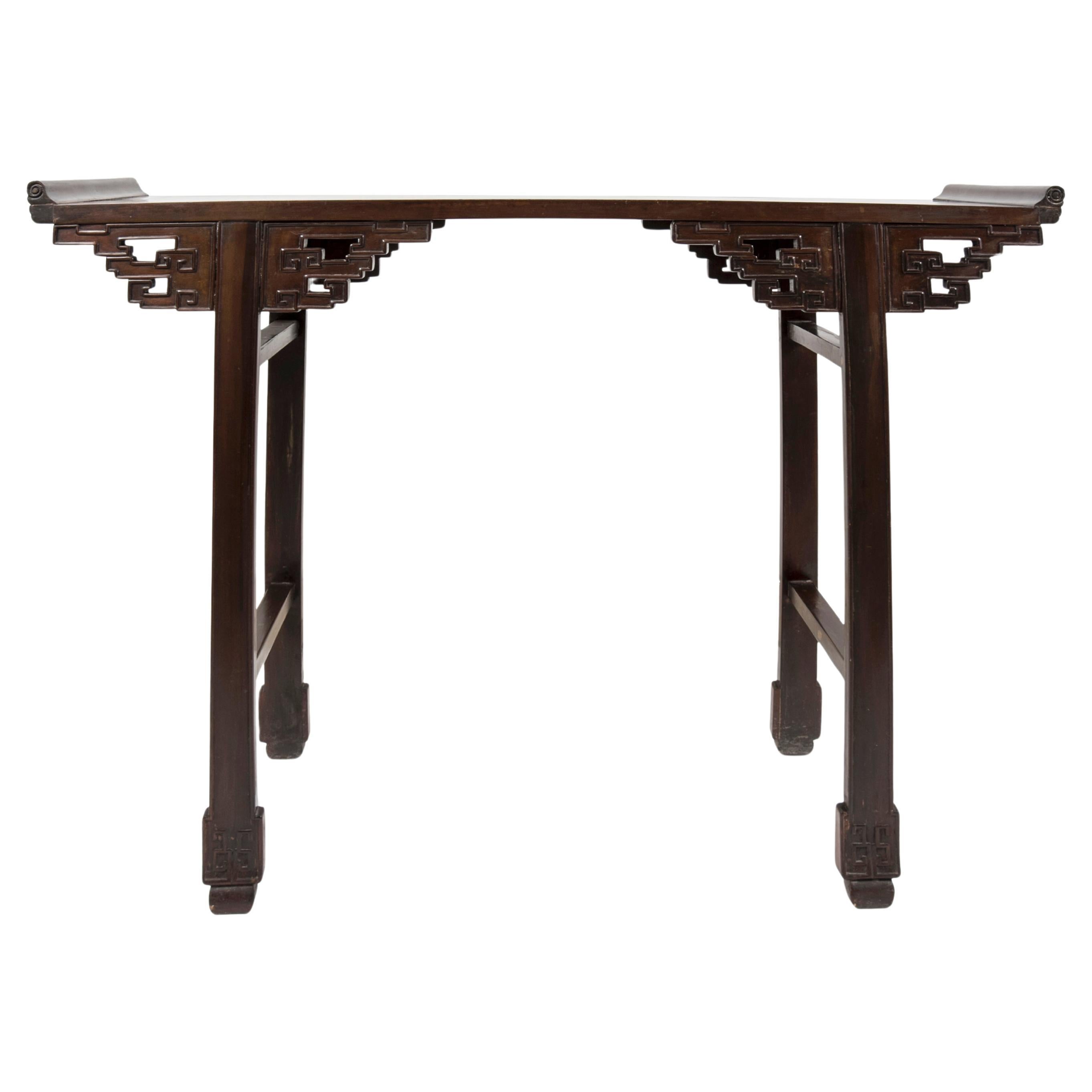 Autel ou console chinois en bois exotique