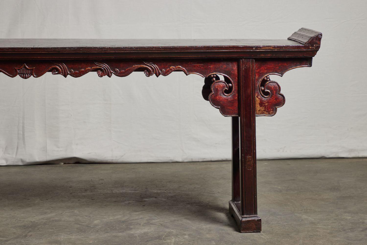 Chinese Altar Table In Good Condition In Pasadena, CA