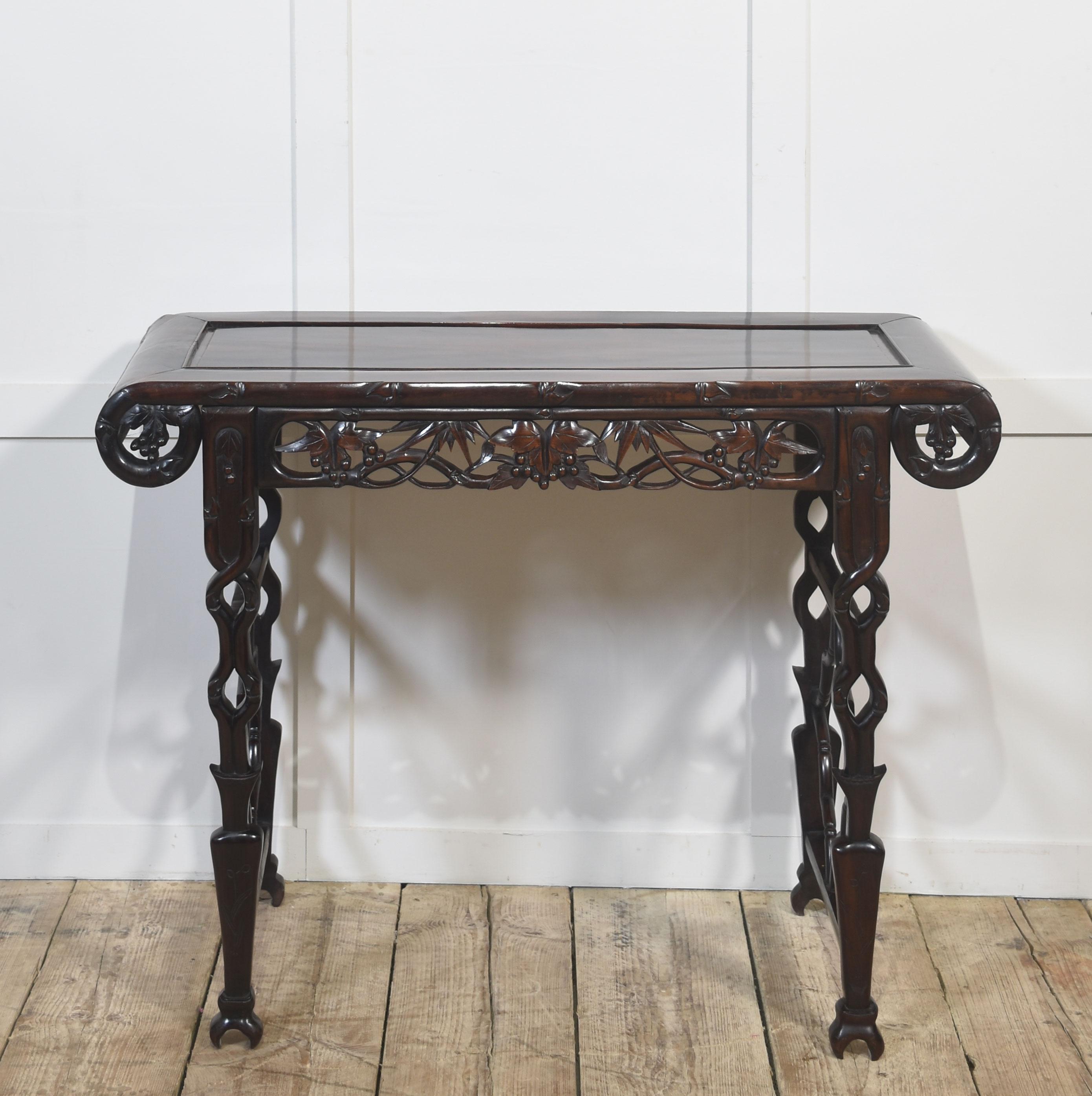 XIXe siècle Table d'autel chinoise en vente