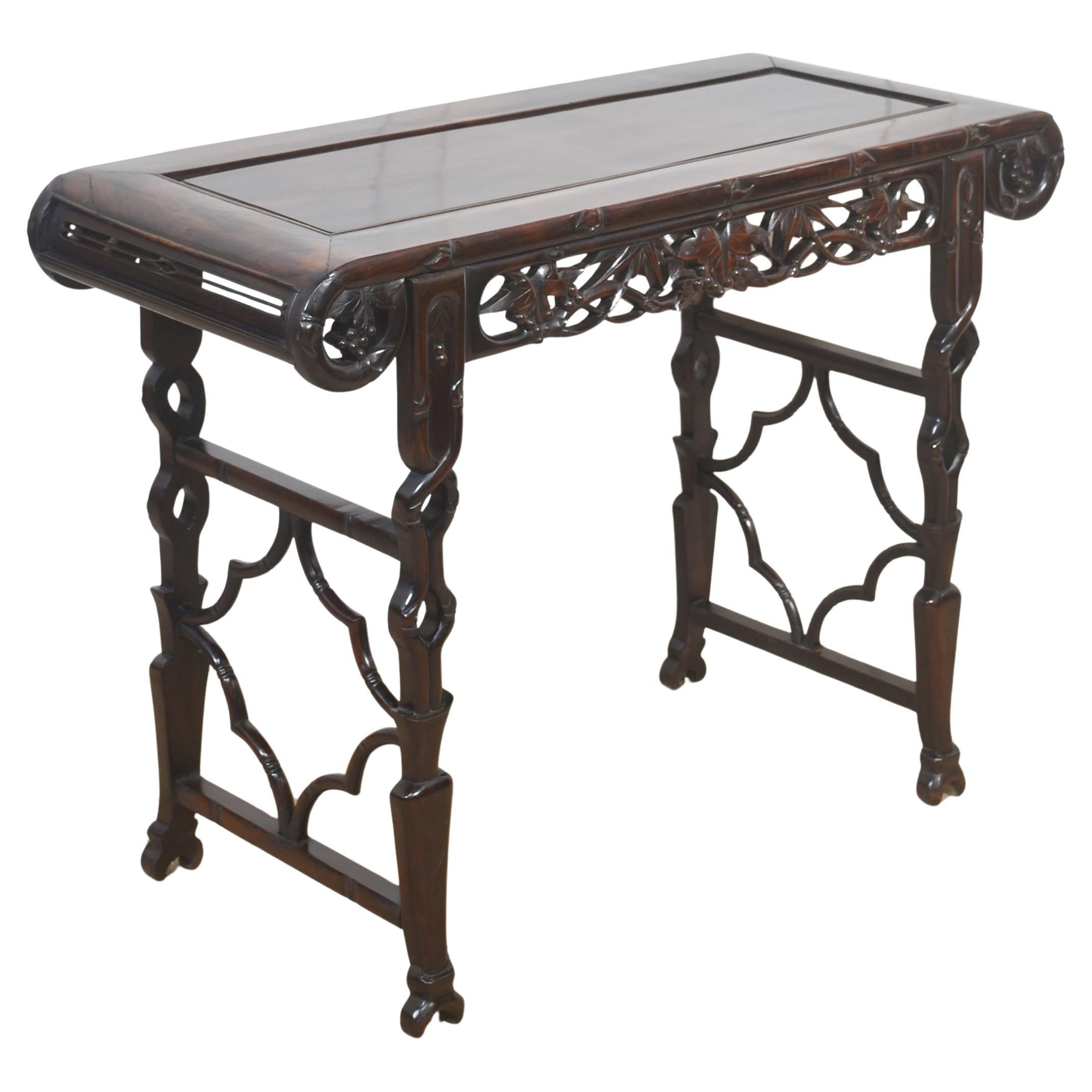 Table d'autel chinoise en vente