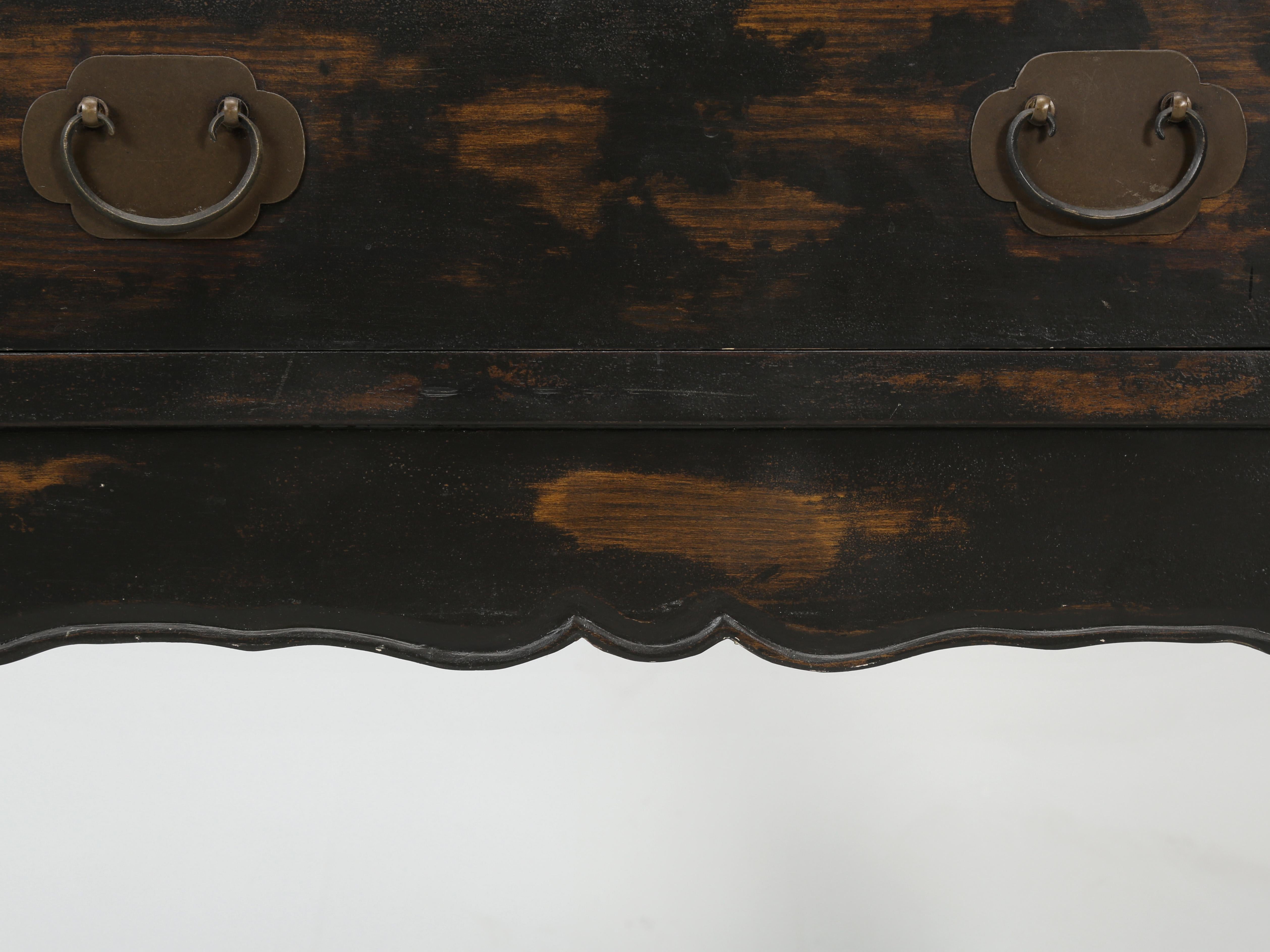 Chinese Altar Table in a Distressed Finish For Sale 4