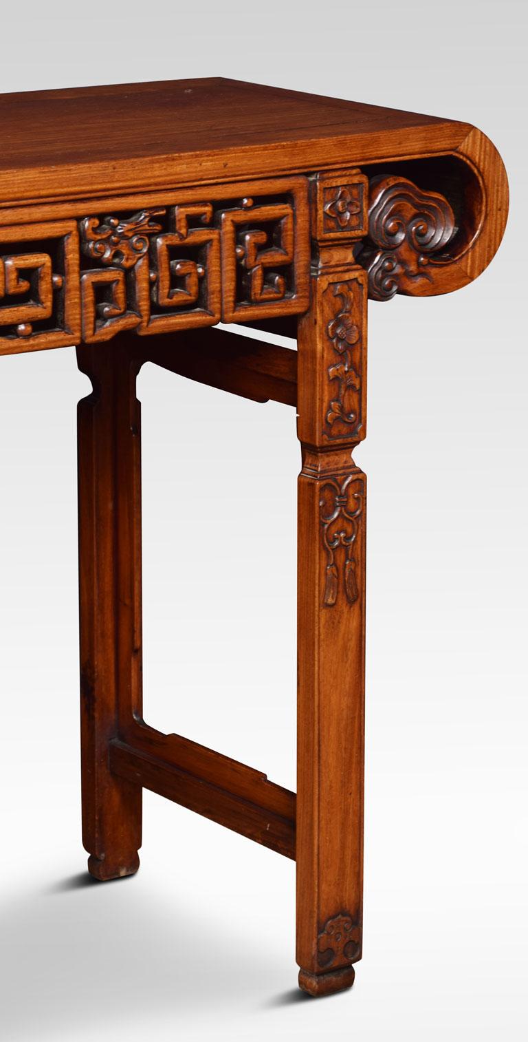 Chinese Alter Table In Good Condition For Sale In Cheshire, GB