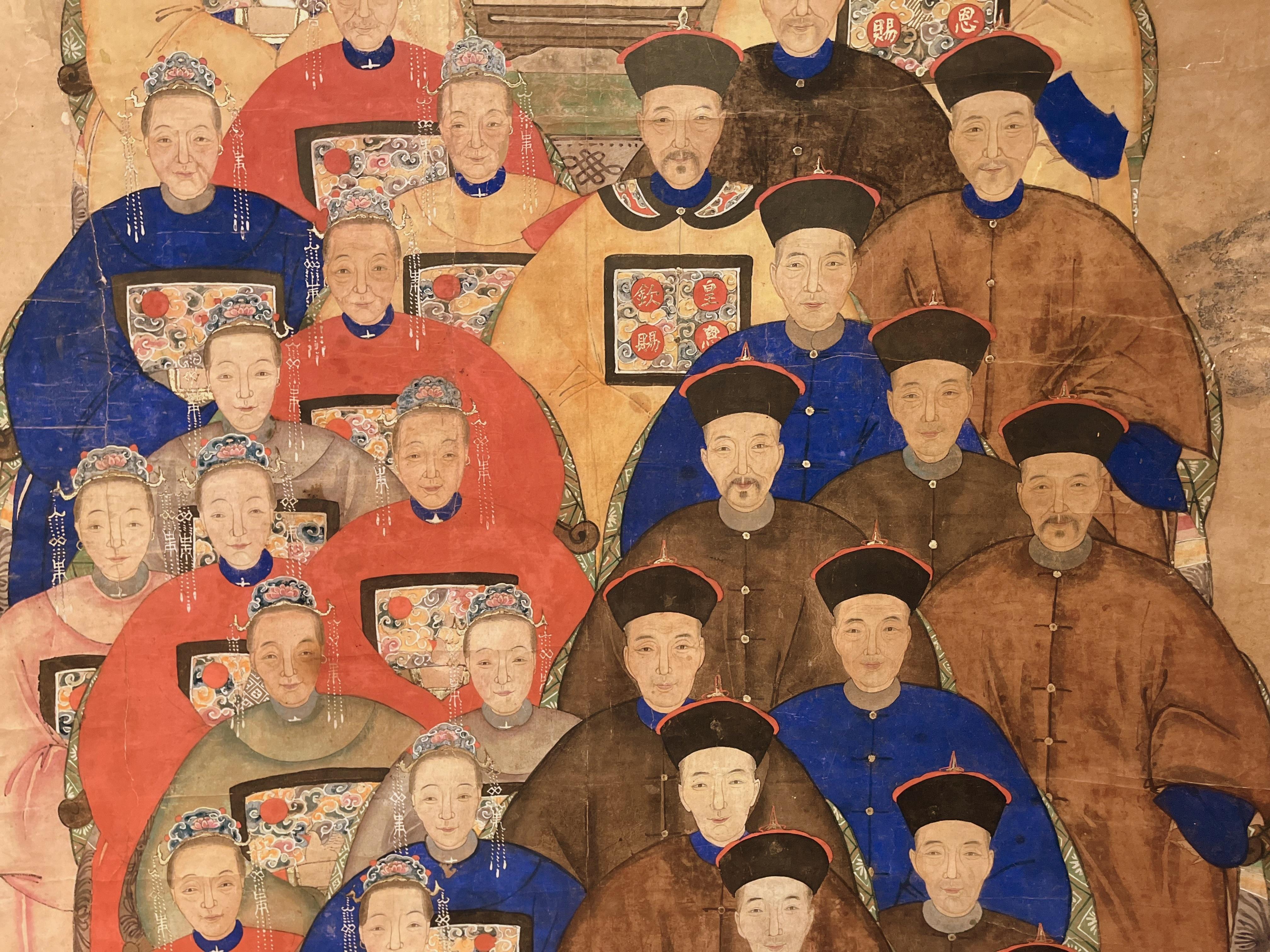 Chinese Ancestors Painting of Generations Family Officers.Scroll Painting In Good Condition For Sale In Greenwich, CT