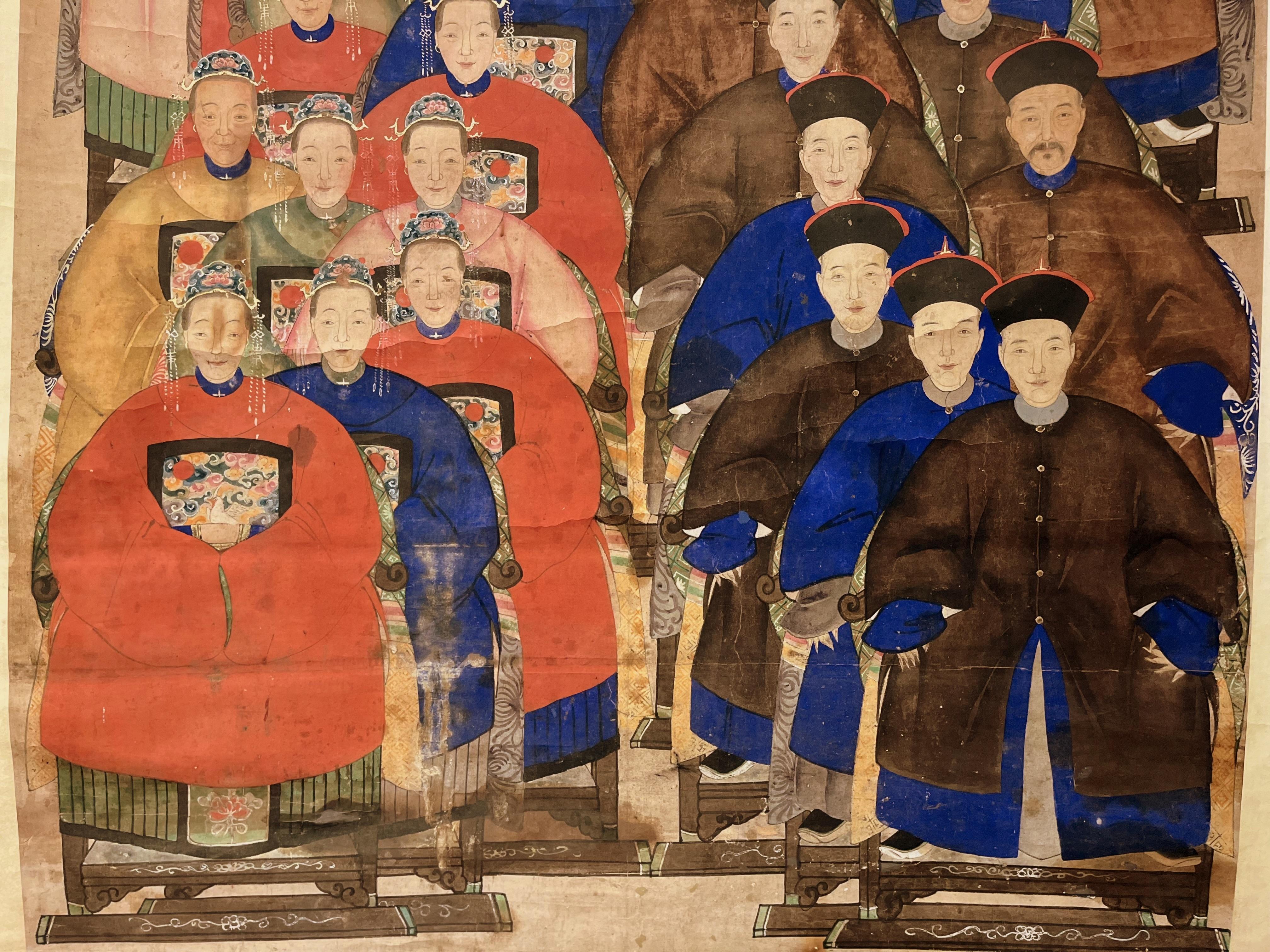 XIXe siècle Peinture d'anciens ancêtres chinois représentant des générations d'officiers de famille. Peinture de volute en vente
