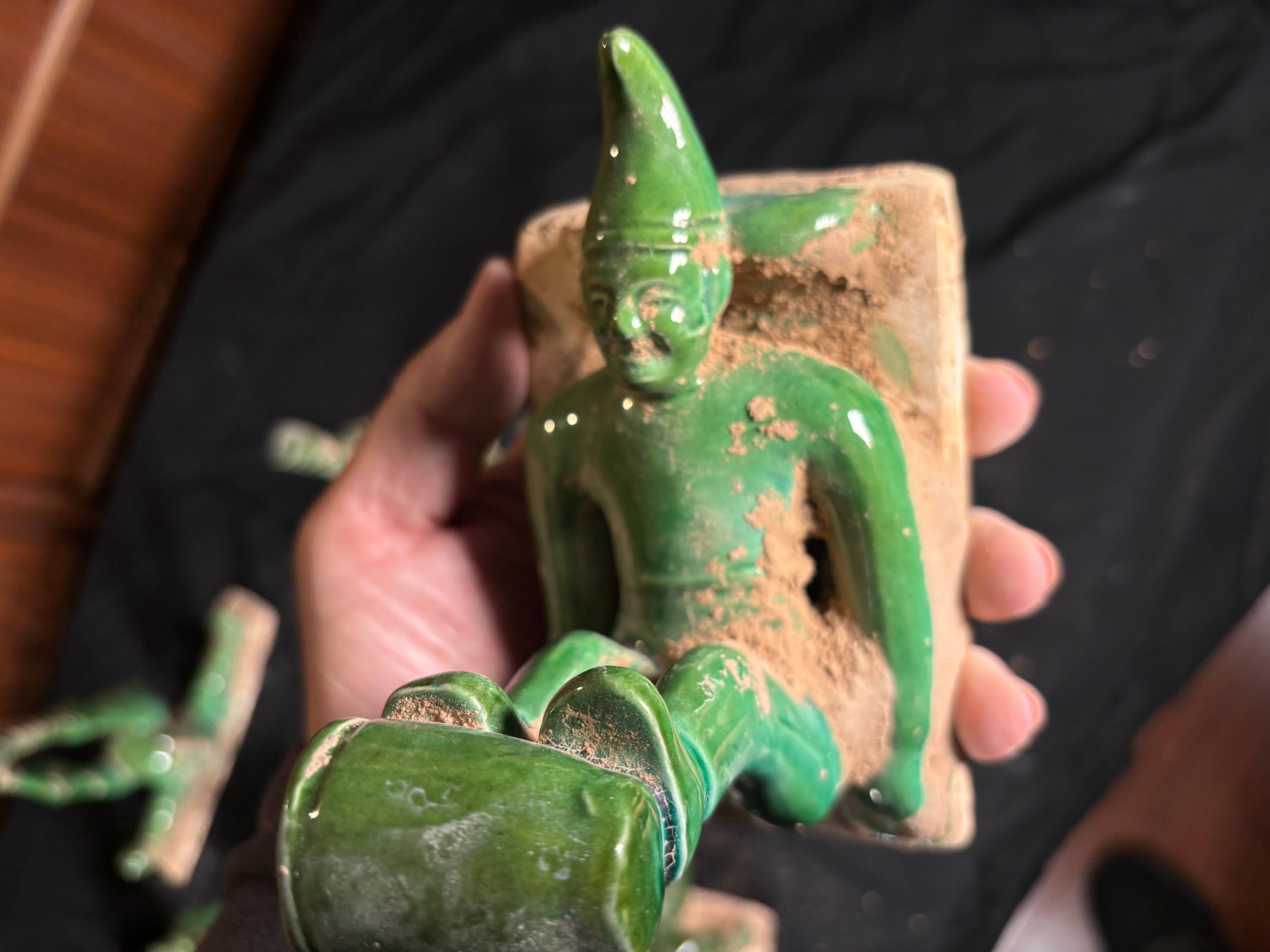 Collection de saltimbanques chinois de l'Antiquité, dynastie Ming 1368-1644 en vente 7