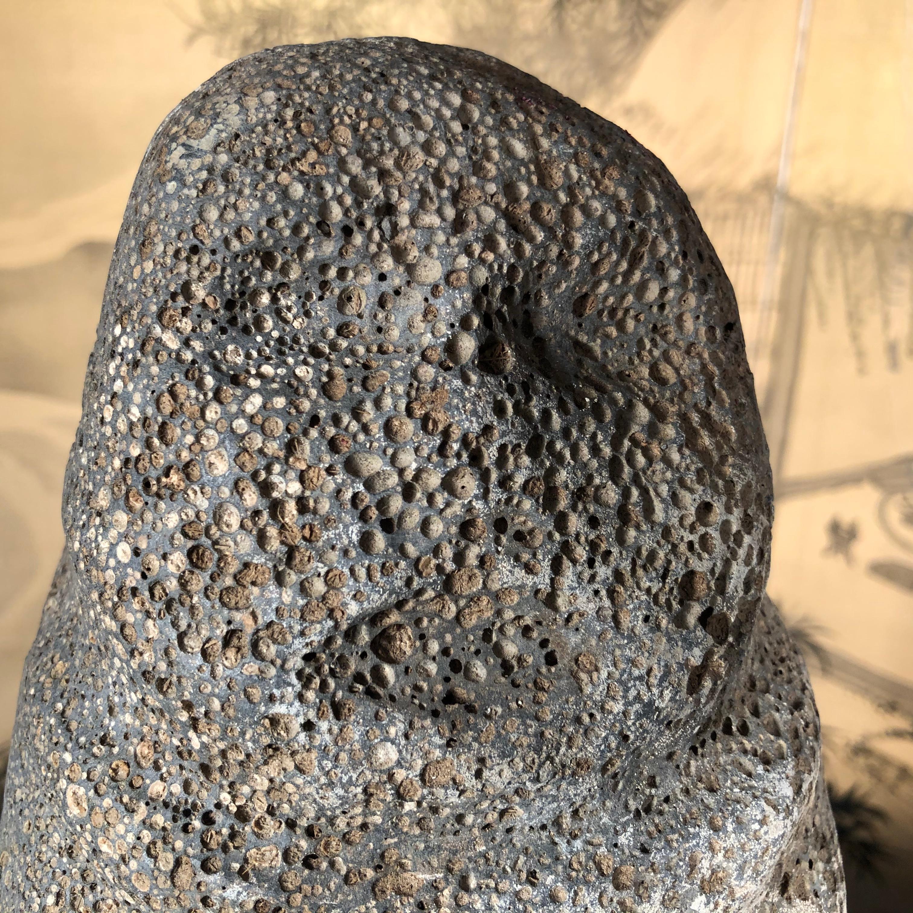 Fait main Sculpture chinoise ancienne en pierre de culture Hongshan, 4700-2900 avant J.-C en vente