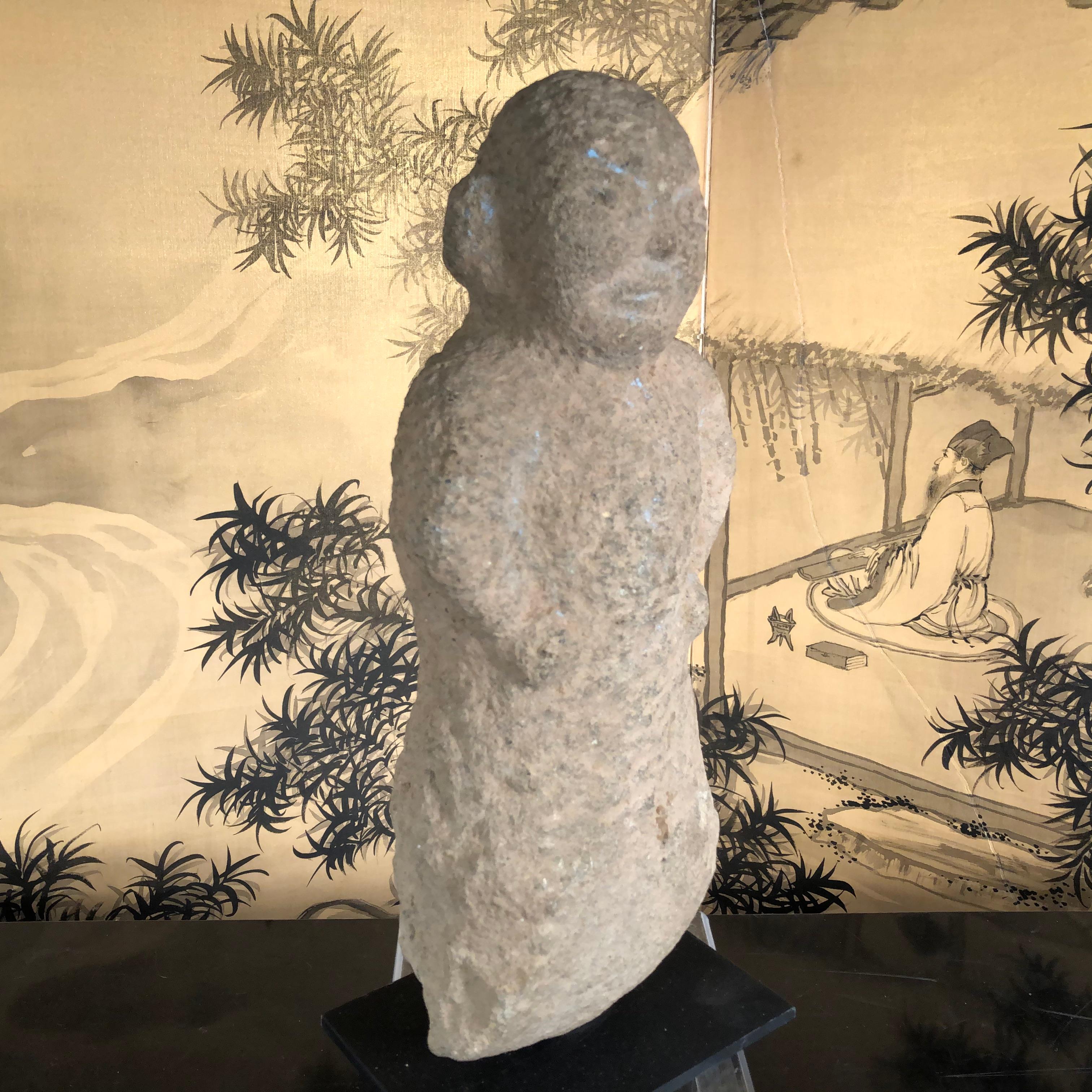 Chinesische männliche Figur aus Stein, 206 v. Chr. - 220 n. Chr. im Angebot 2