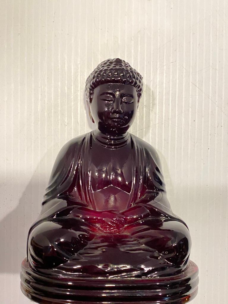 Chinese Antique Amber Gillinder Glass Sitting Buddha Paperweight In Good Condition For Sale In Sarasota, FL