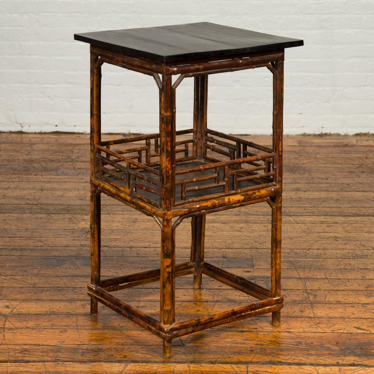 Chinese Antique Bamboo Lamp Table with Shelf, Geometric Patterns and Black Top In Good Condition For Sale In Yonkers, NY