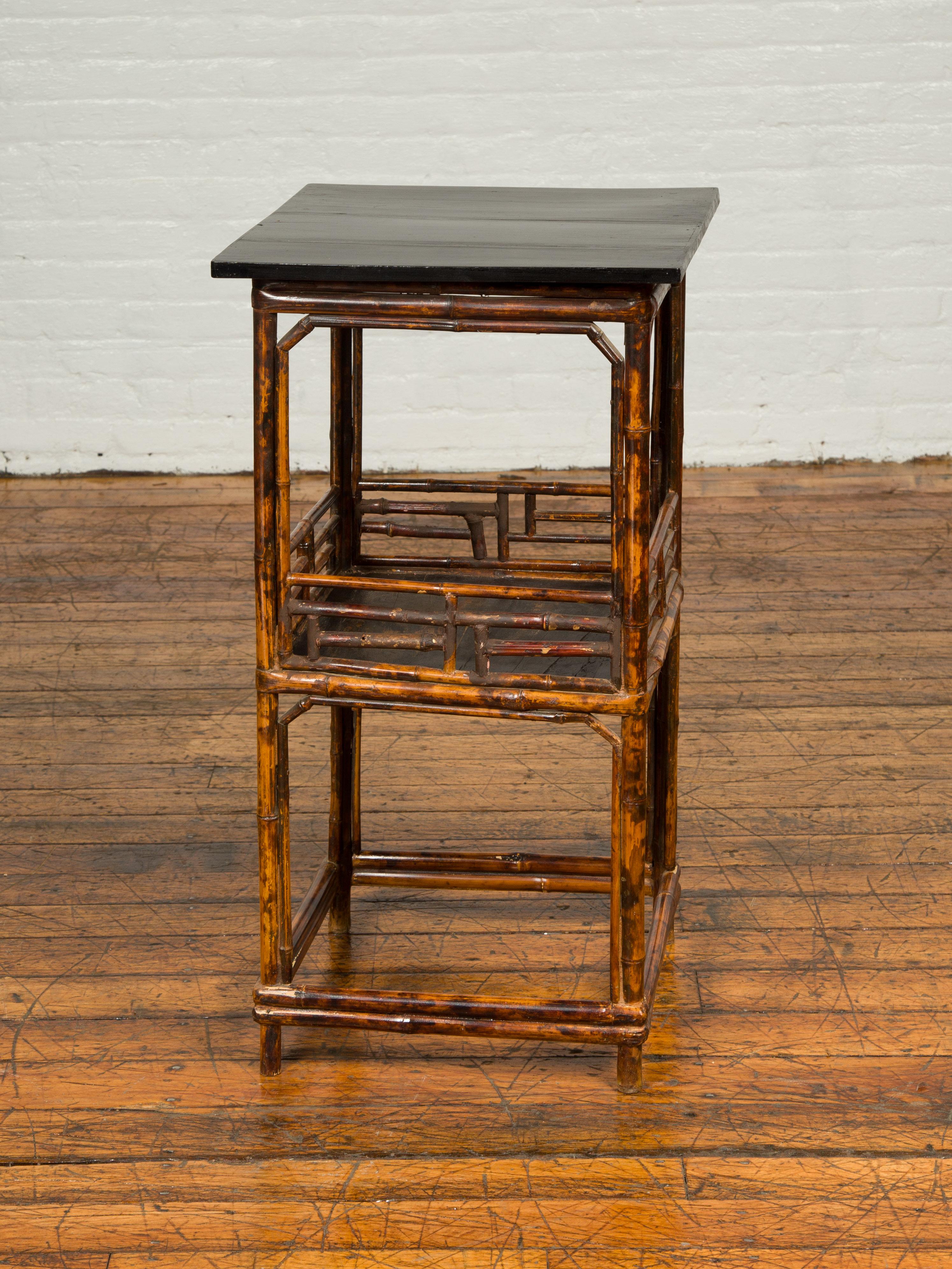 Chinese Antique Bamboo Lamp Table with Shelf, Geometric Patterns and Black Top In Good Condition In Yonkers, NY